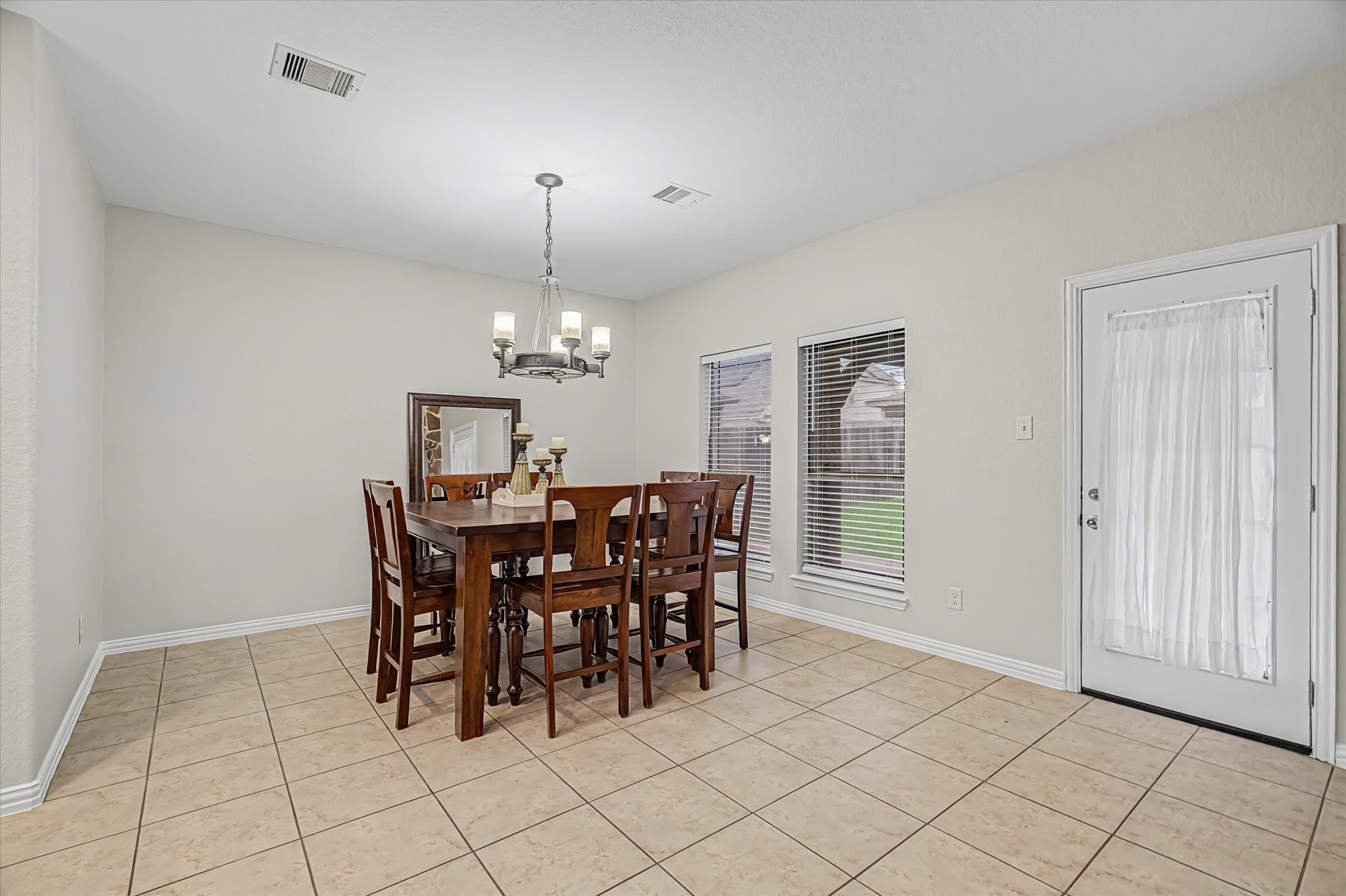 4702 Seabird Street Property Photo 23