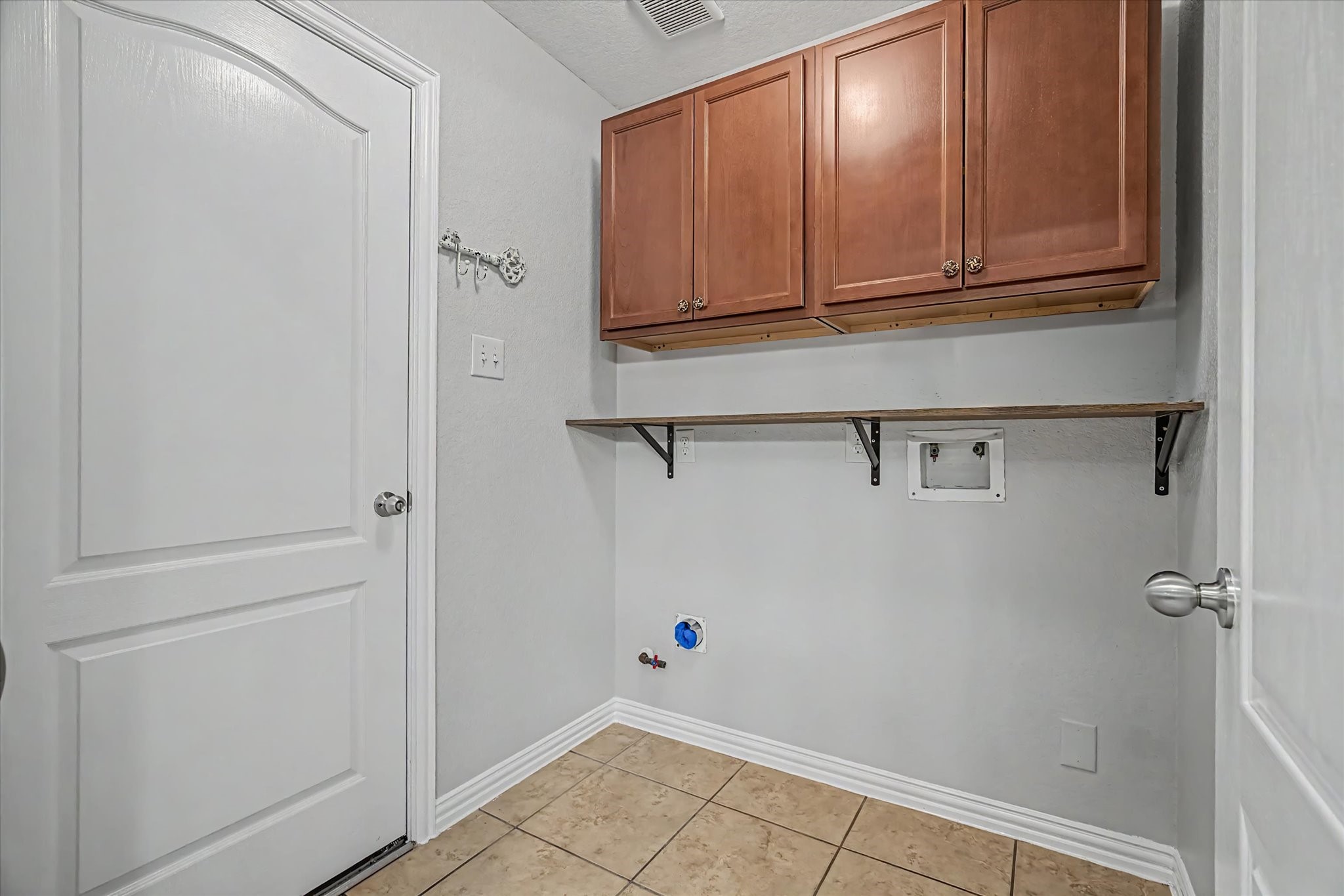 4702 Seabird Street Property Photo 24