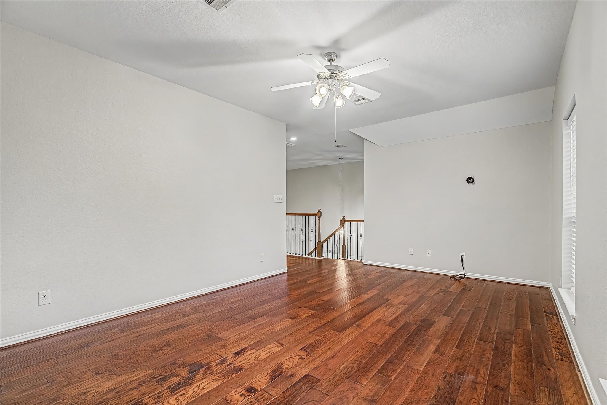 4702 Seabird Street Property Photo 27