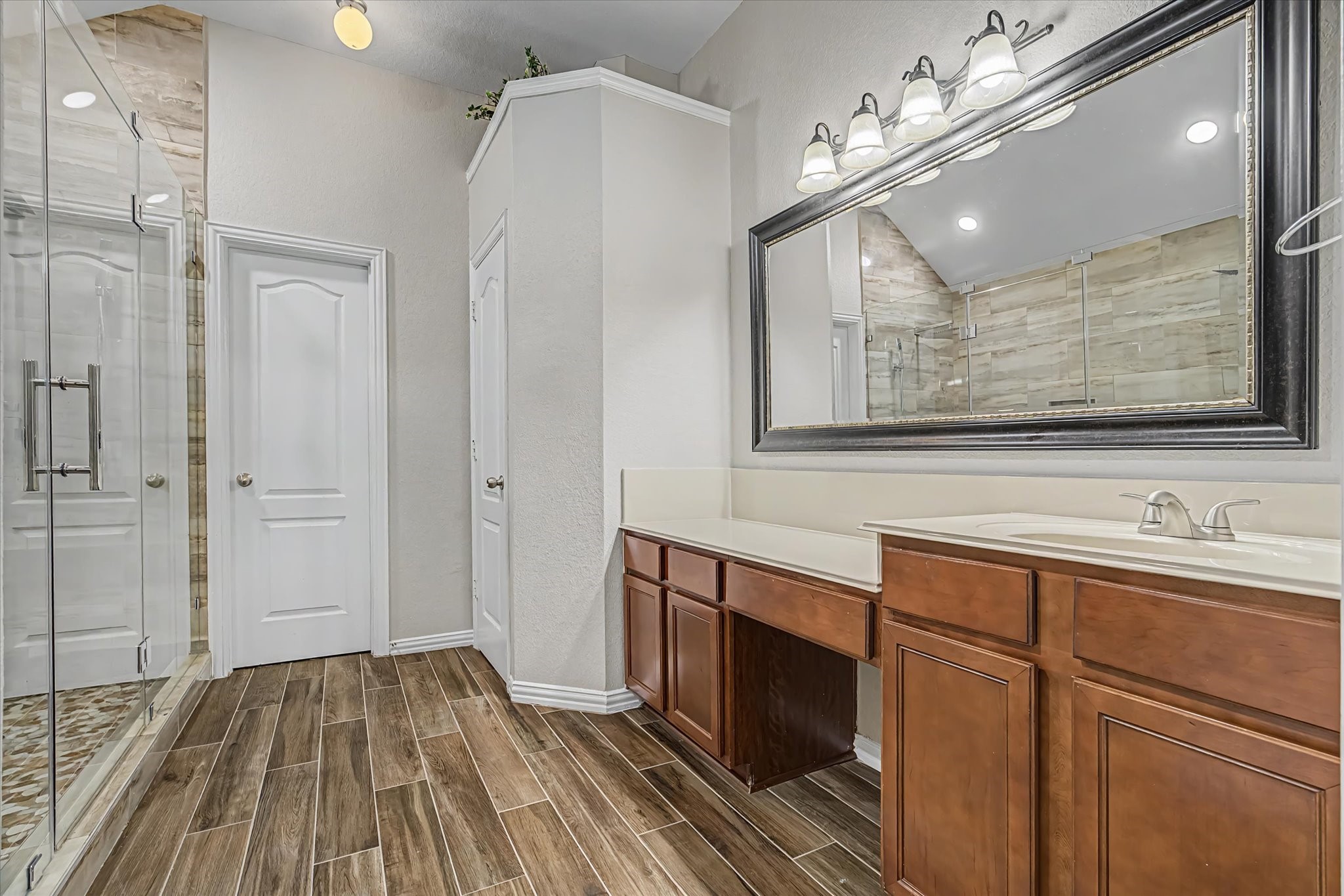4702 Seabird Street Property Photo 35