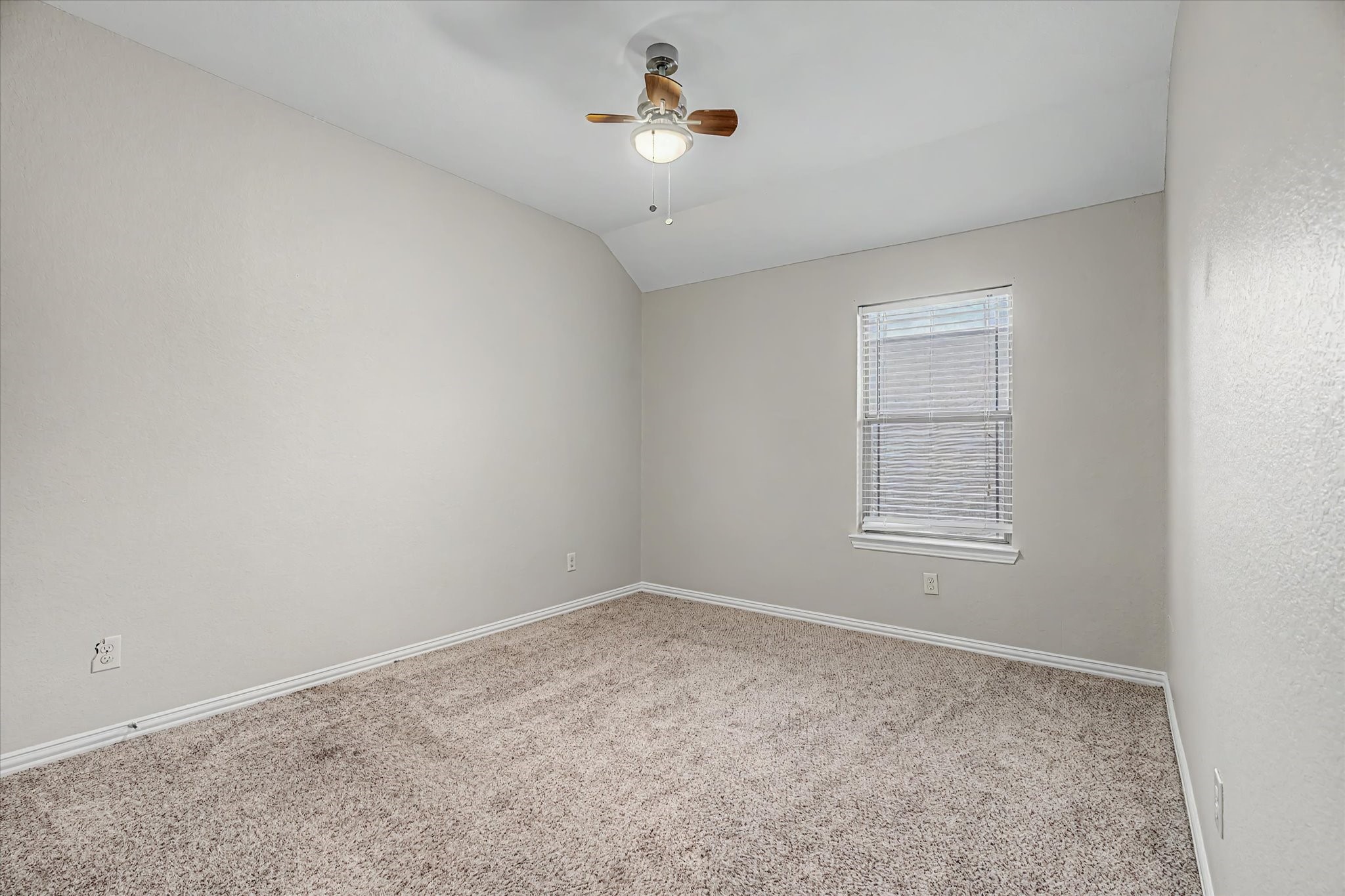 4702 Seabird Street Property Photo 38