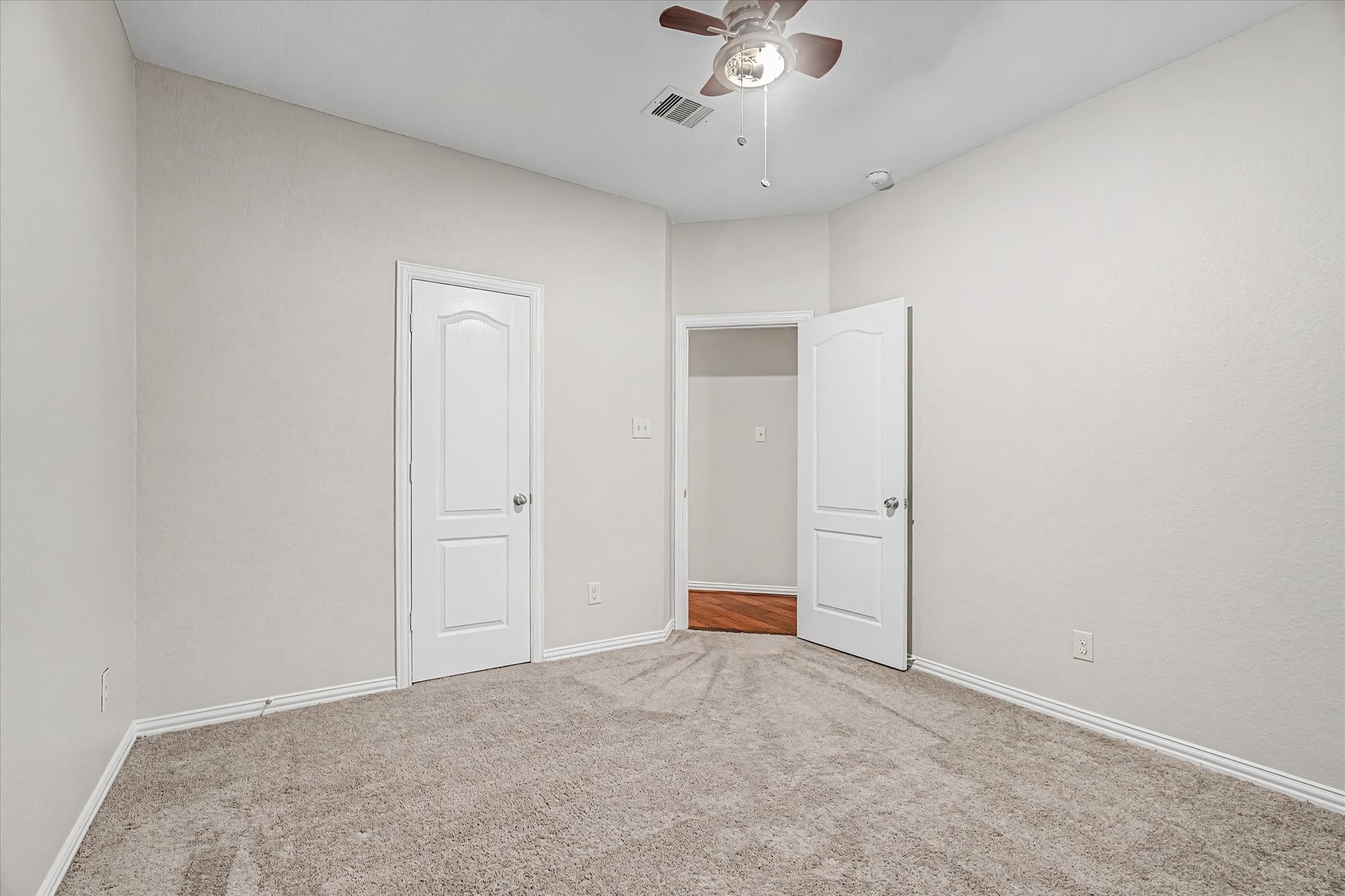 4702 Seabird Street Property Photo 44