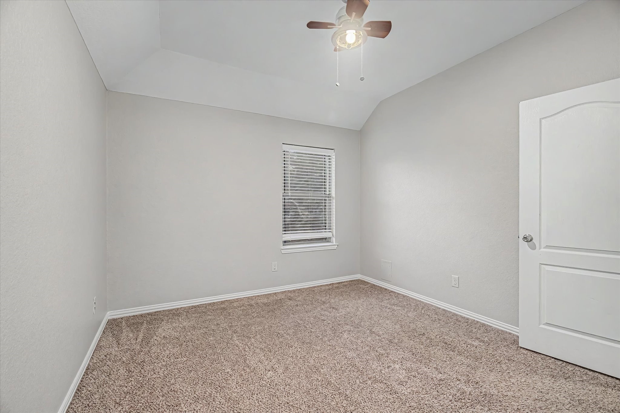 4702 Seabird Street Property Photo 46