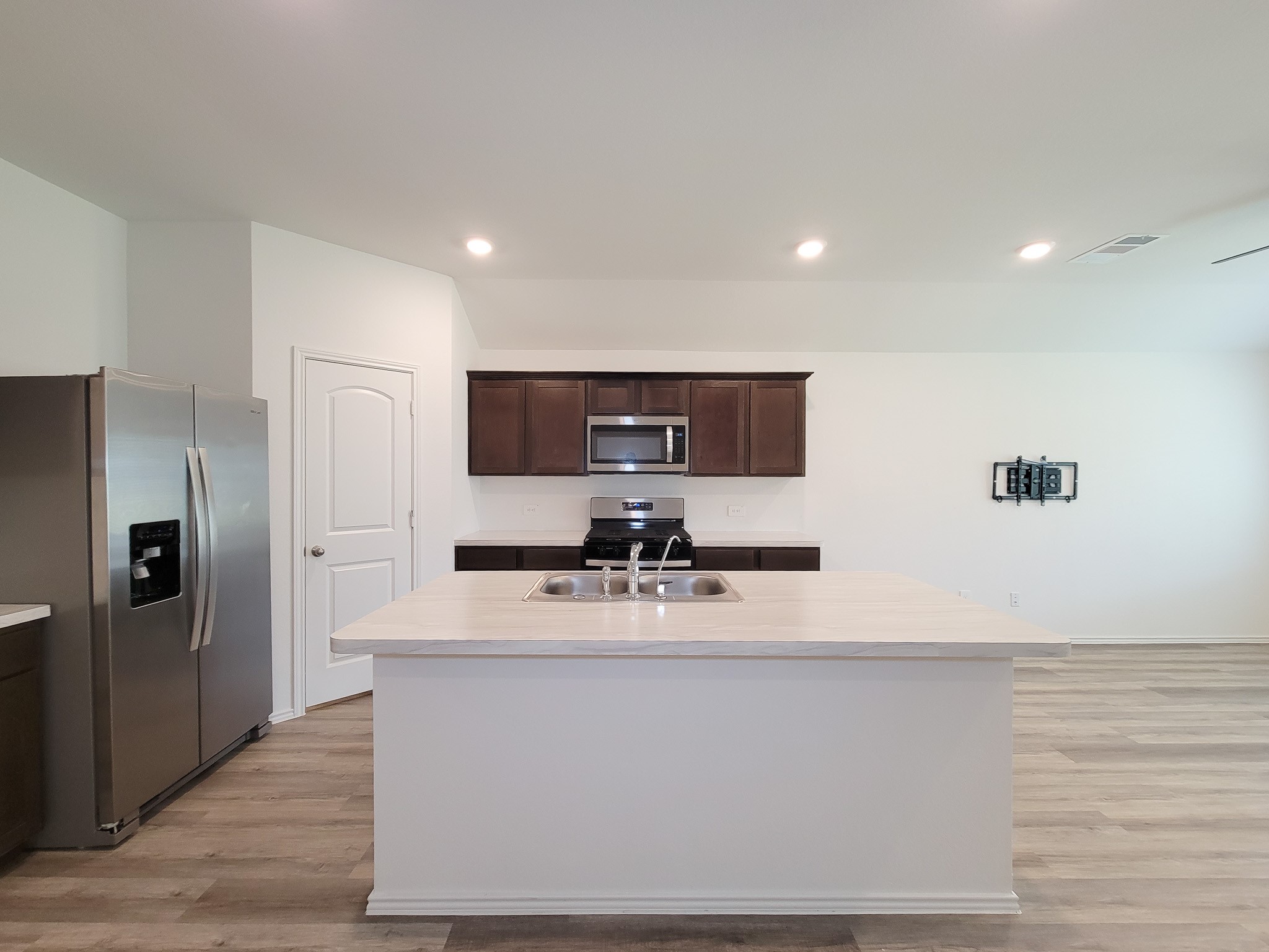 23651 Silver Concord Drive Property Photo 8