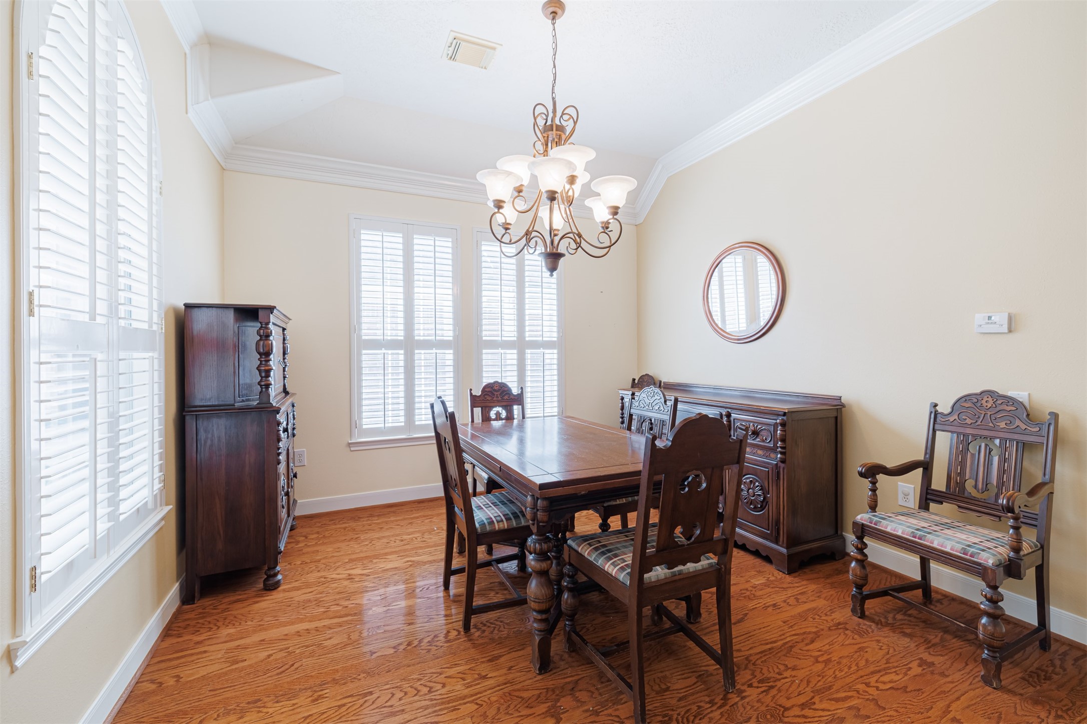 5018 Shining Creek Court Property Photo 6