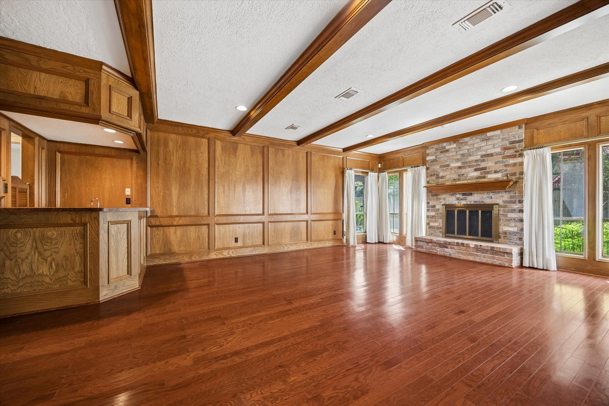 635 Anchorage Lane Property Photo 3
