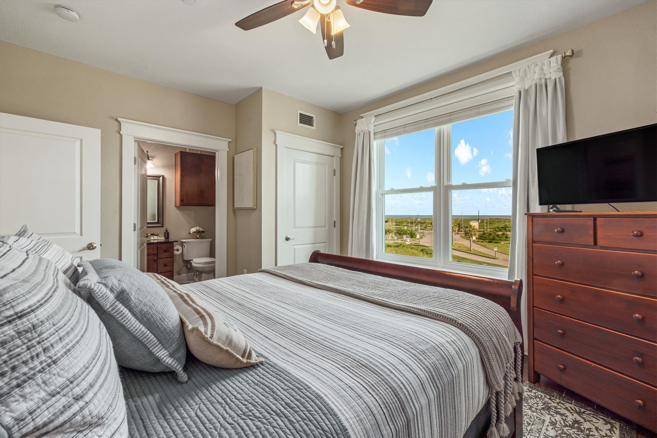 26560 Bay Water Drive 301 Property Photo 28