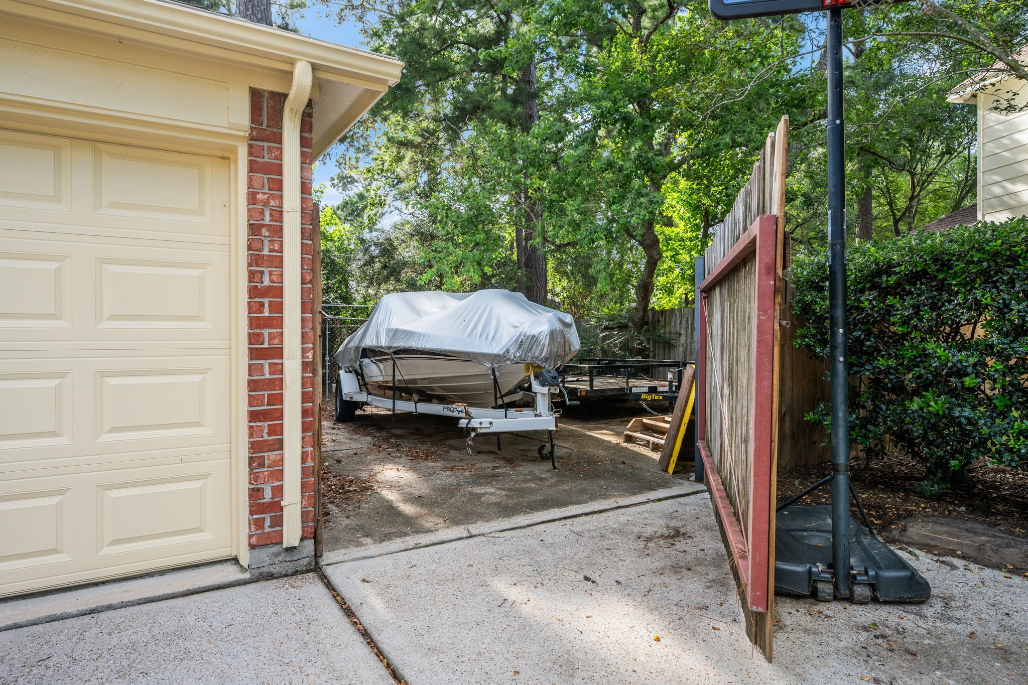 25003 Aughton Drive Property Photo 39