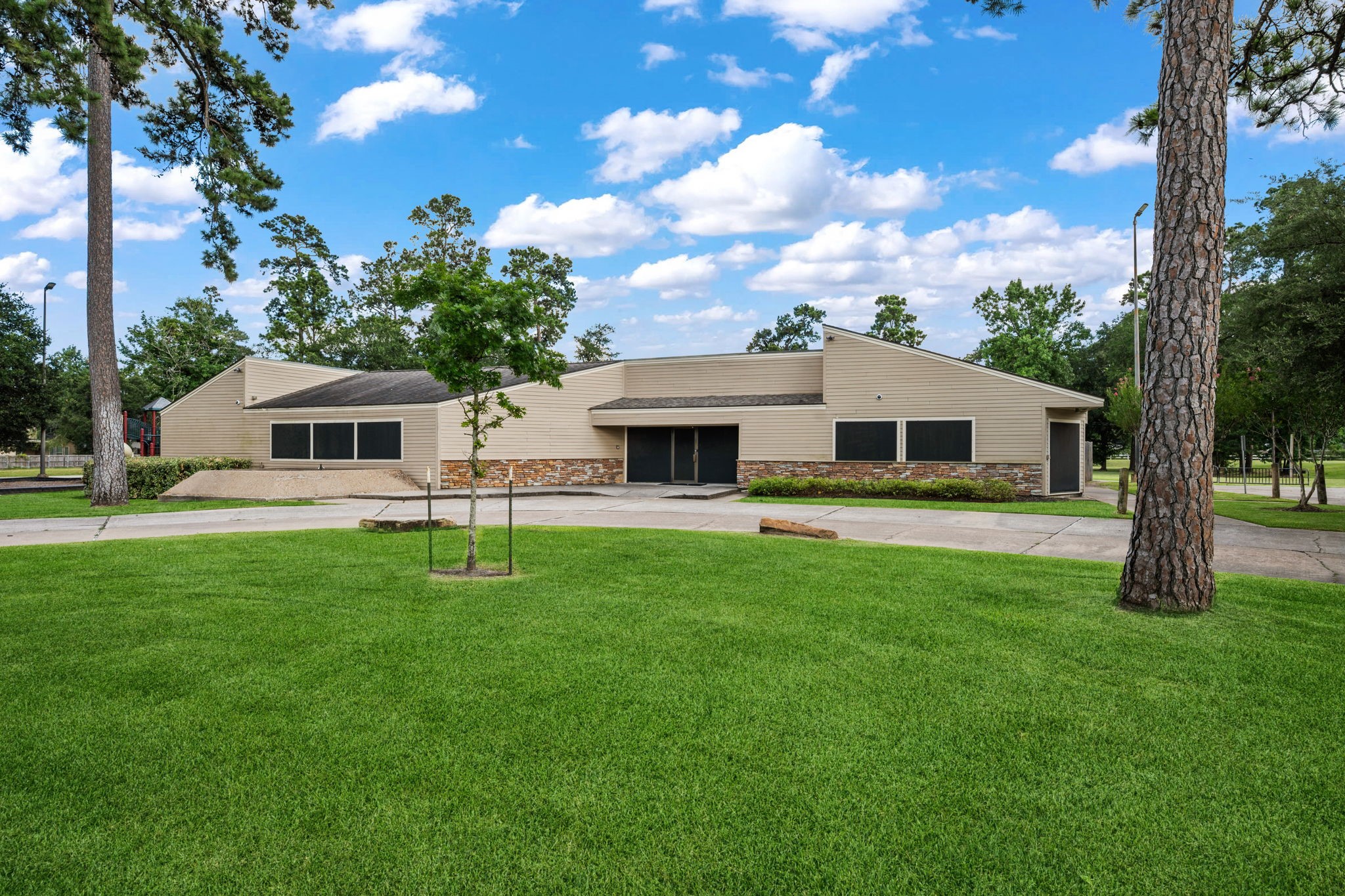 25003 Aughton Drive Property Photo 45