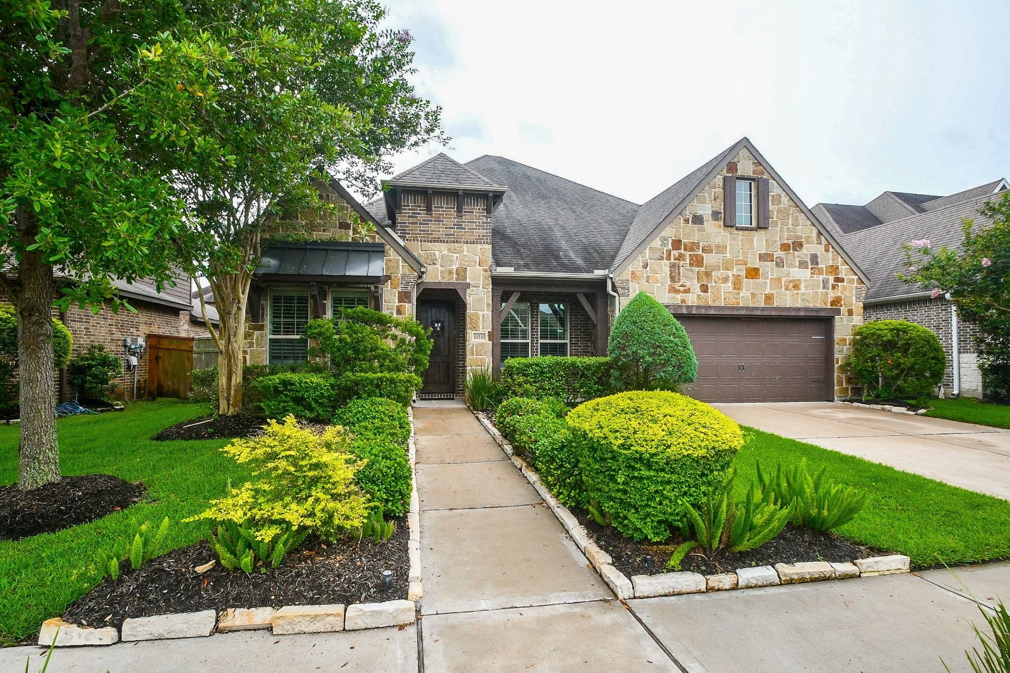10210 Majestic Court Property Photo 1