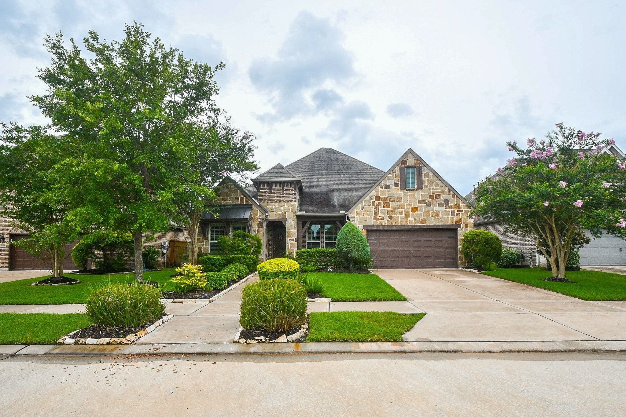 10210 Majestic Court Property Photo 2