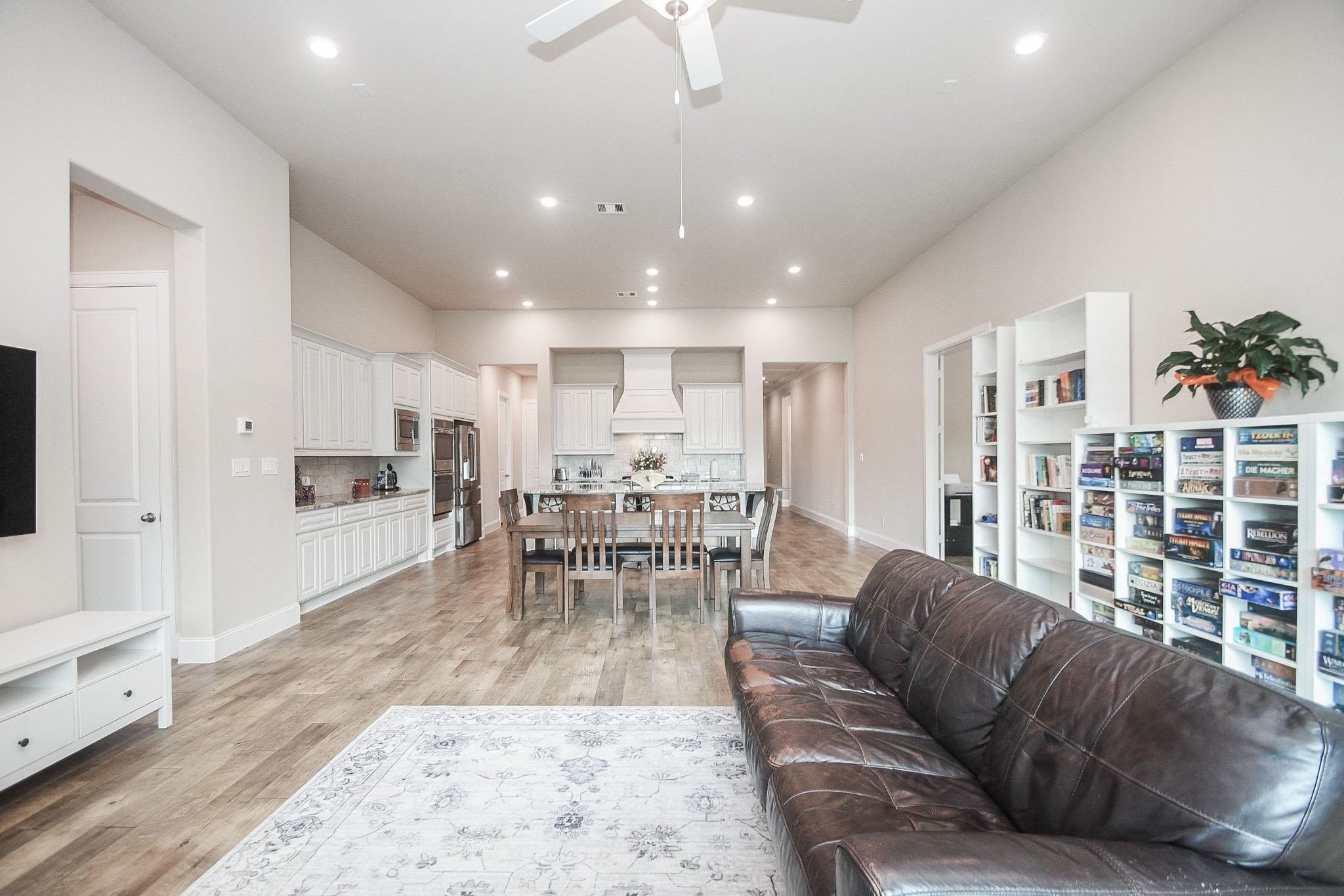 10210 Majestic Court Property Photo 9