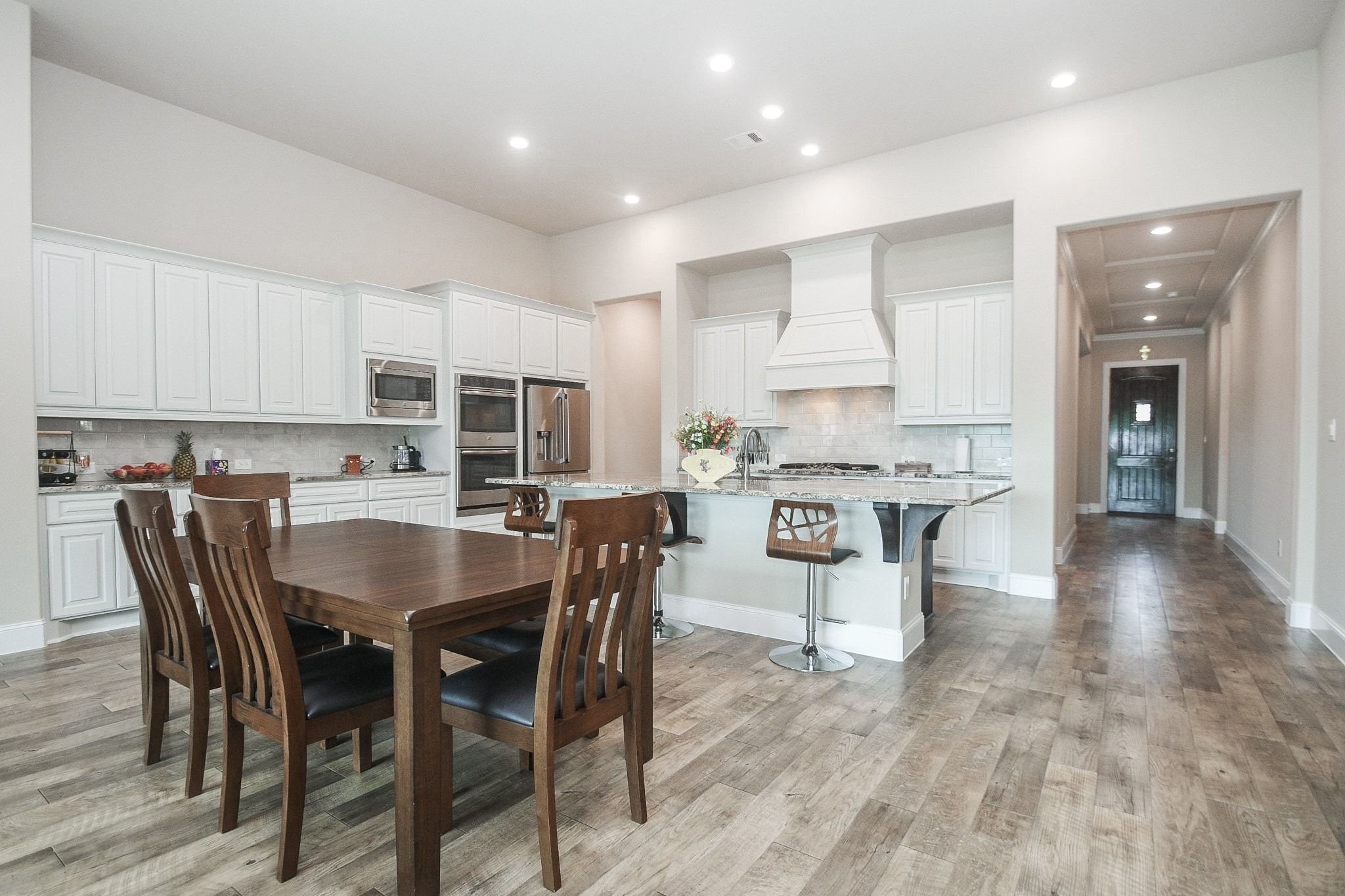 10210 Majestic Court Property Photo 10