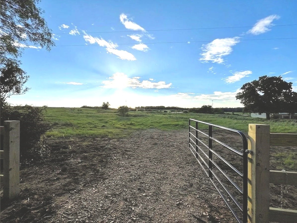 1018 Red Town Rd Property Photo 18