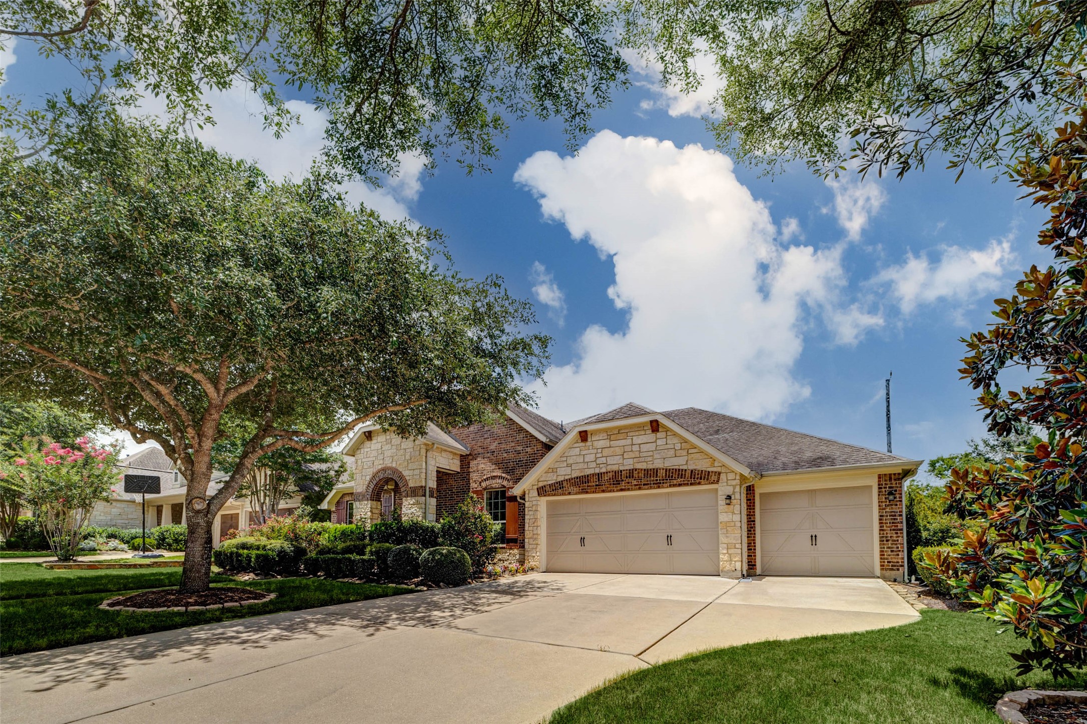 30506 Sethora Hill Way Property Photo 3