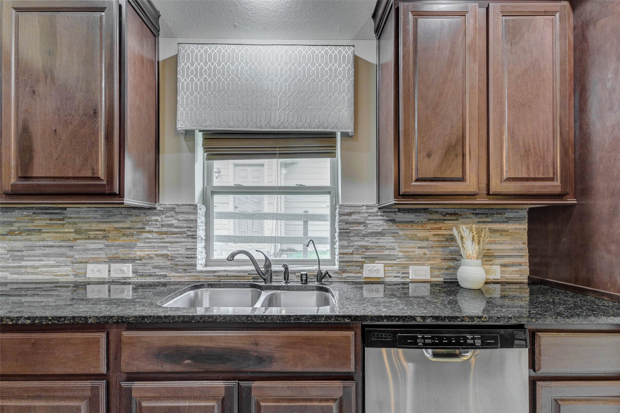 30506 Sethora Hill Way Property Photo 15