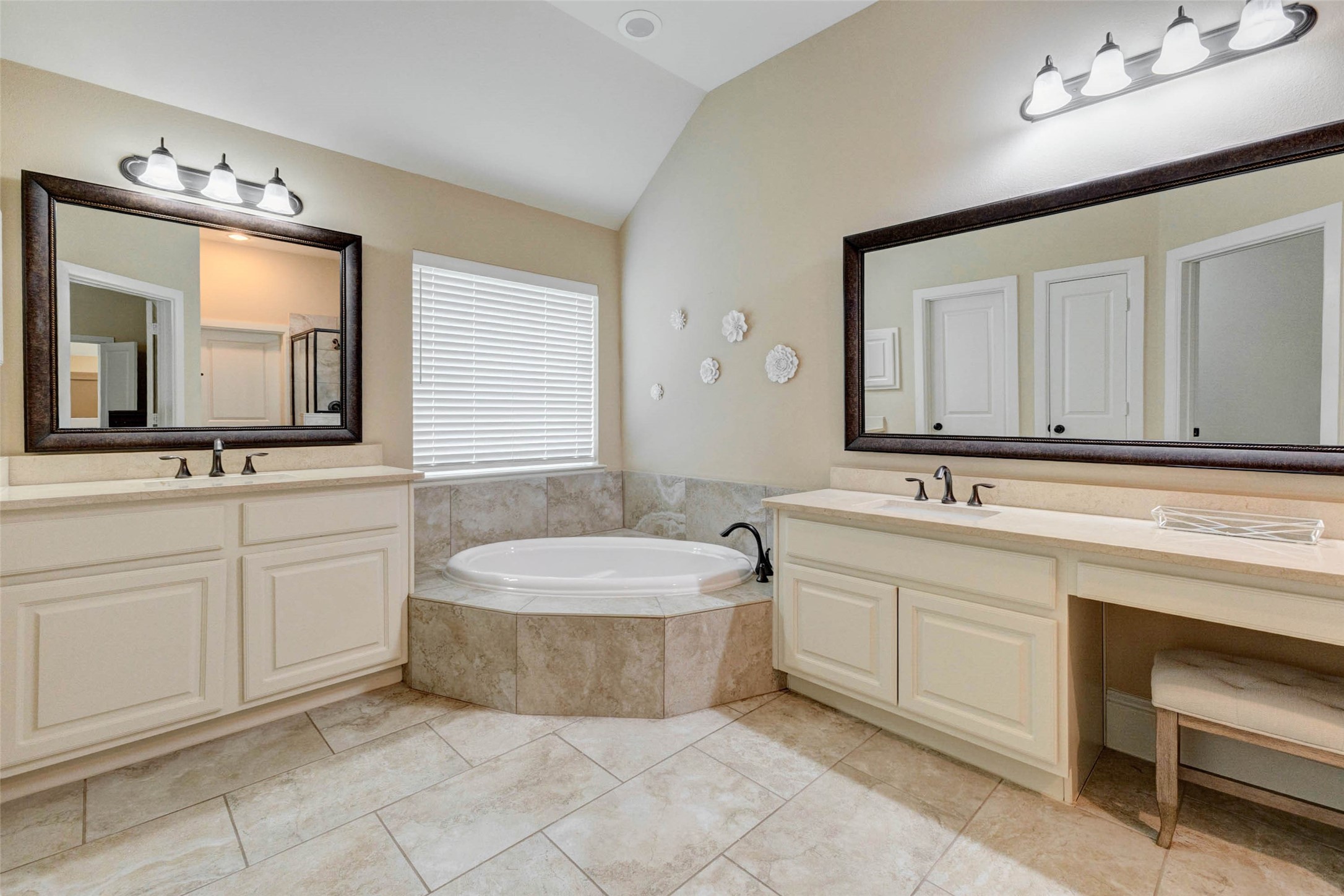 30506 Sethora Hill Way Property Photo 27