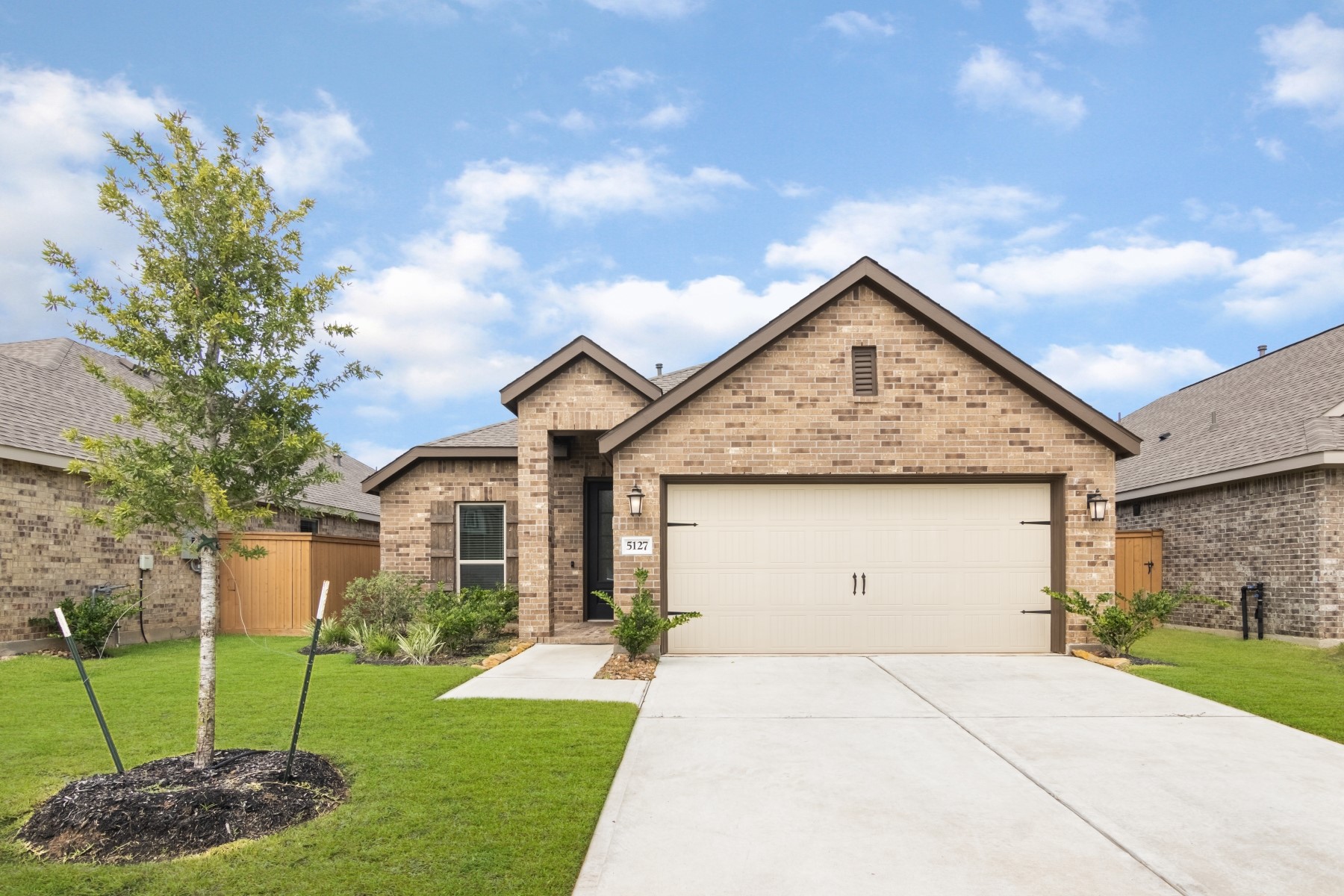 5127 Blessing Drive Property Photo 2