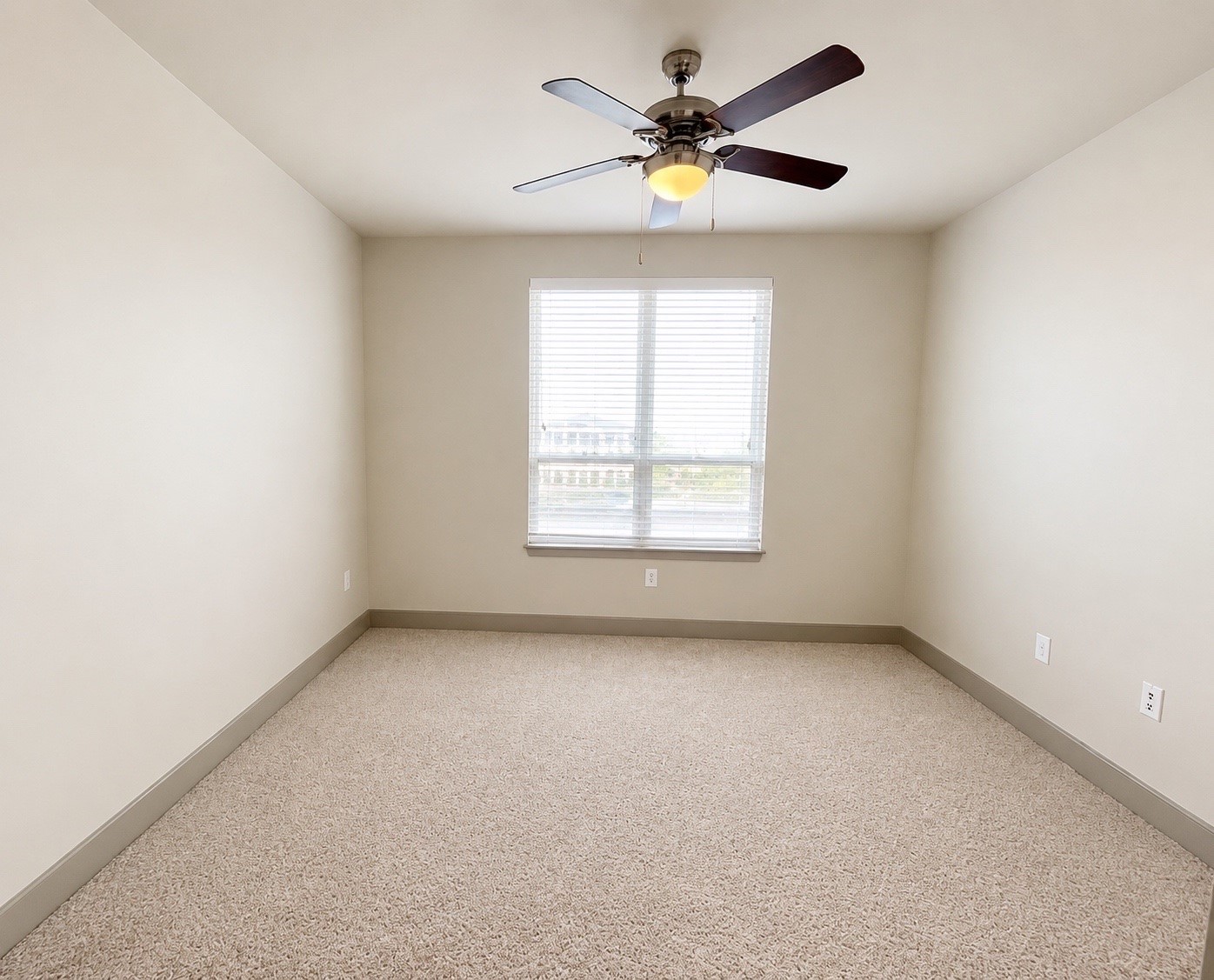 1340 W Gray Street 460 Property Photo 11