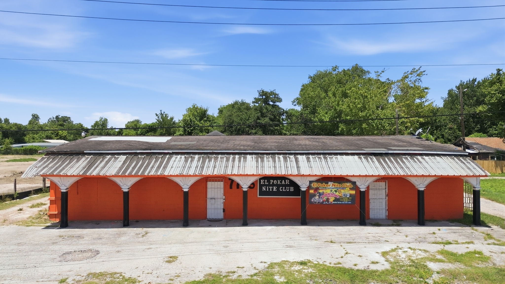 7715 W Hardy Road Property Photo 1