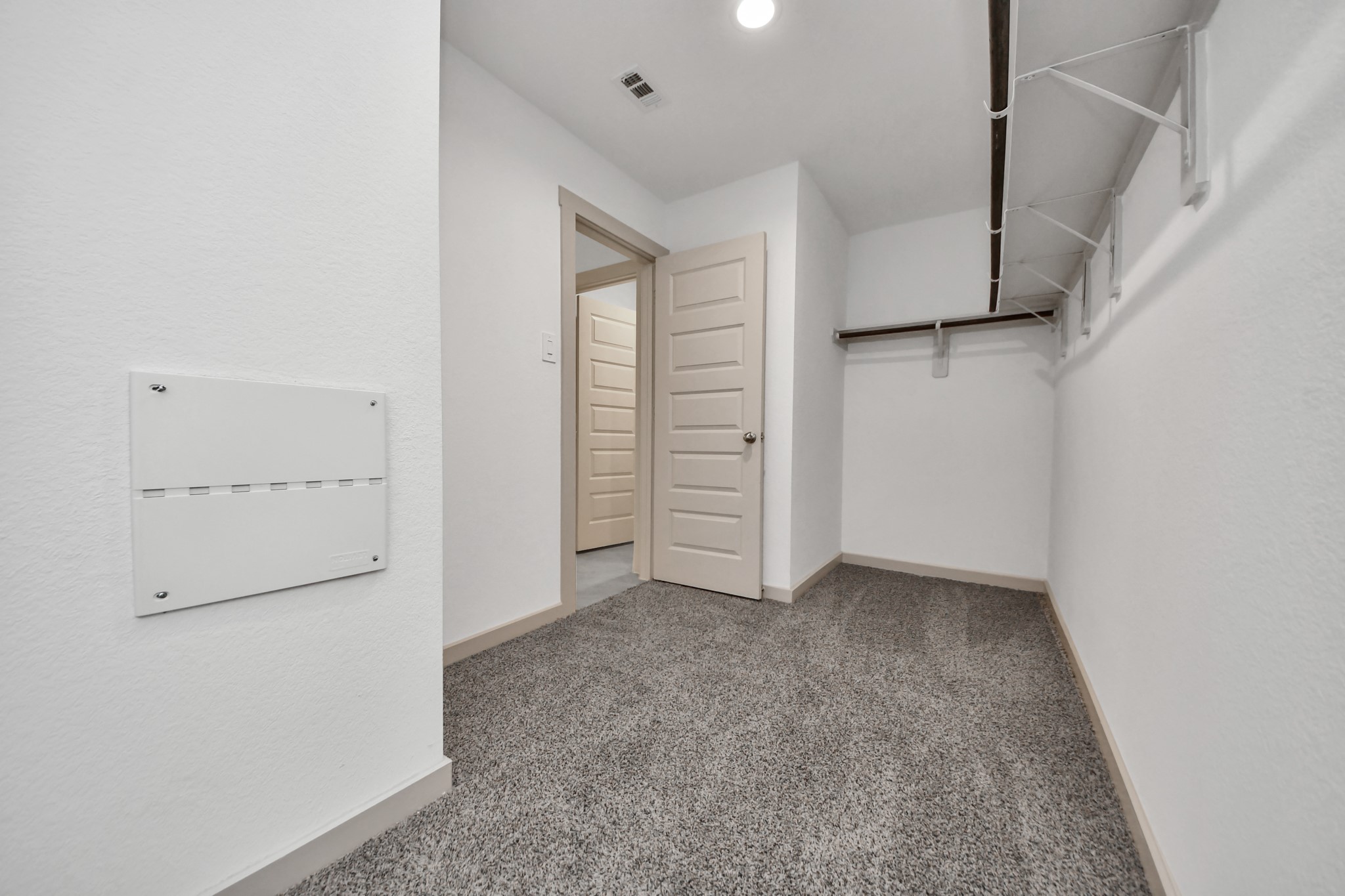 1118 Hyde Lake Lane Property Photo 20