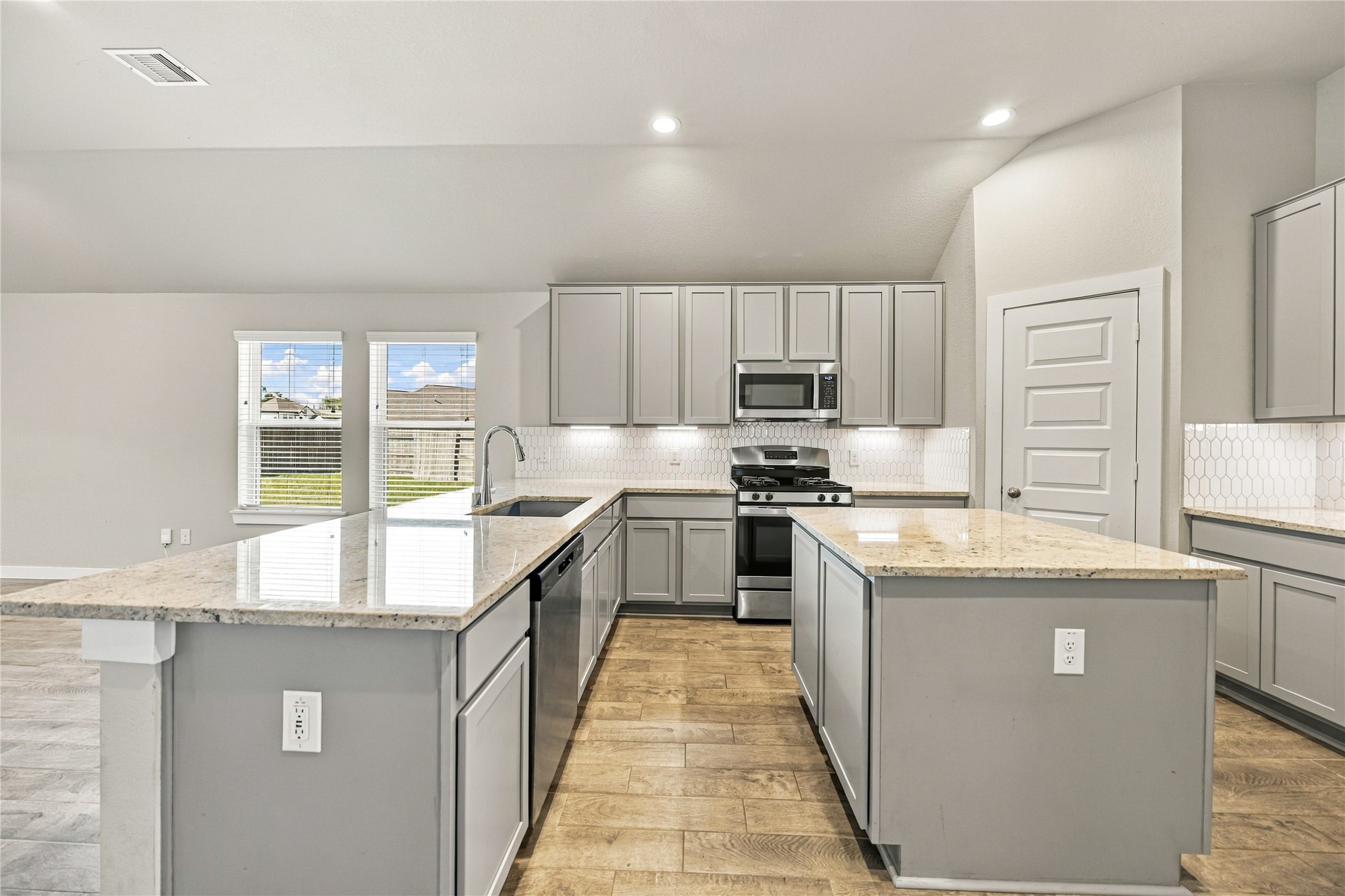 15602 Countesswells Drive Property Photo 11