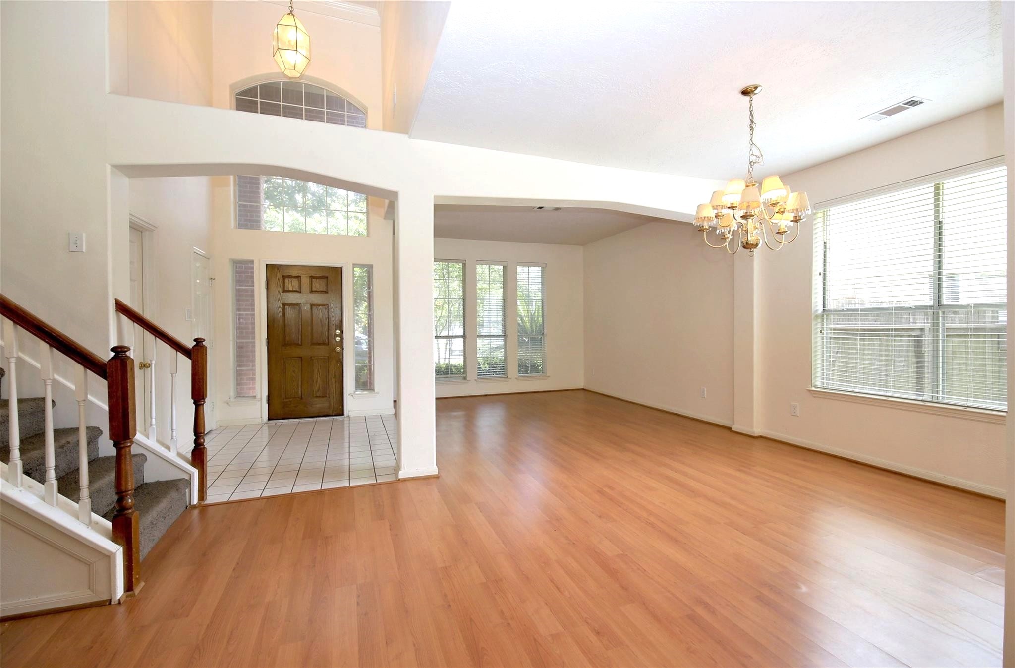 4602 Rainbow Valley Court Property Photo 9