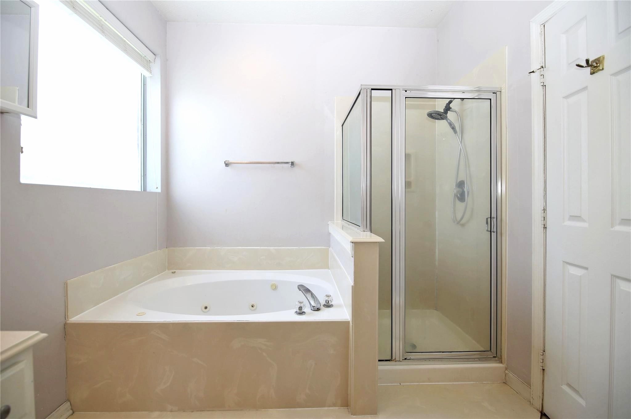 4602 Rainbow Valley Court Property Photo 13