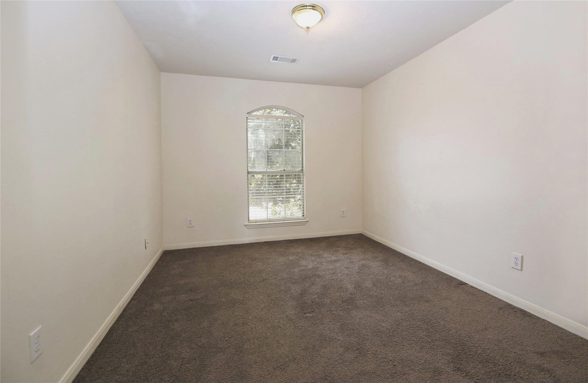 4602 Rainbow Valley Court Property Photo 16