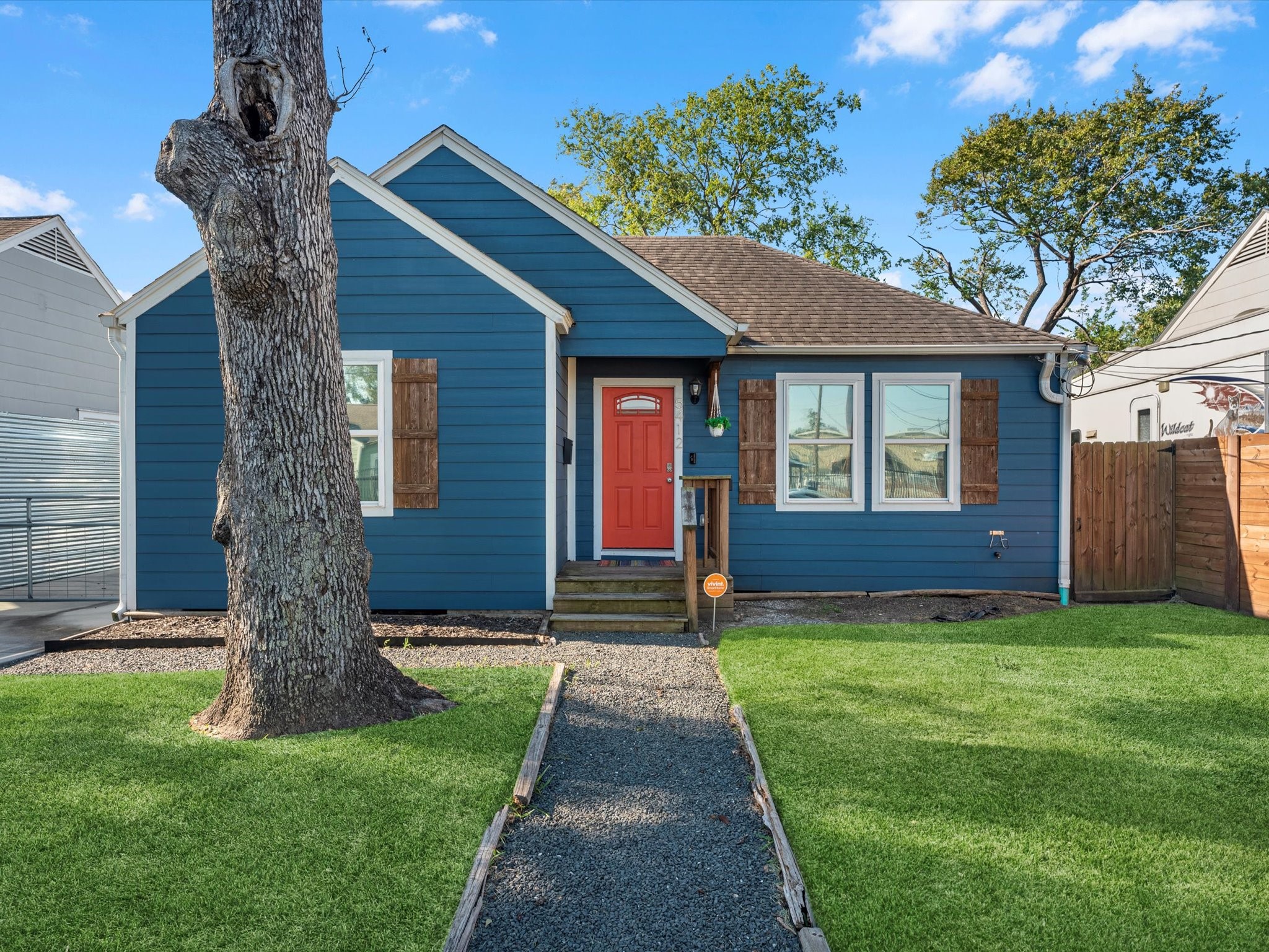 5412 Leeland Street Property Photo 1