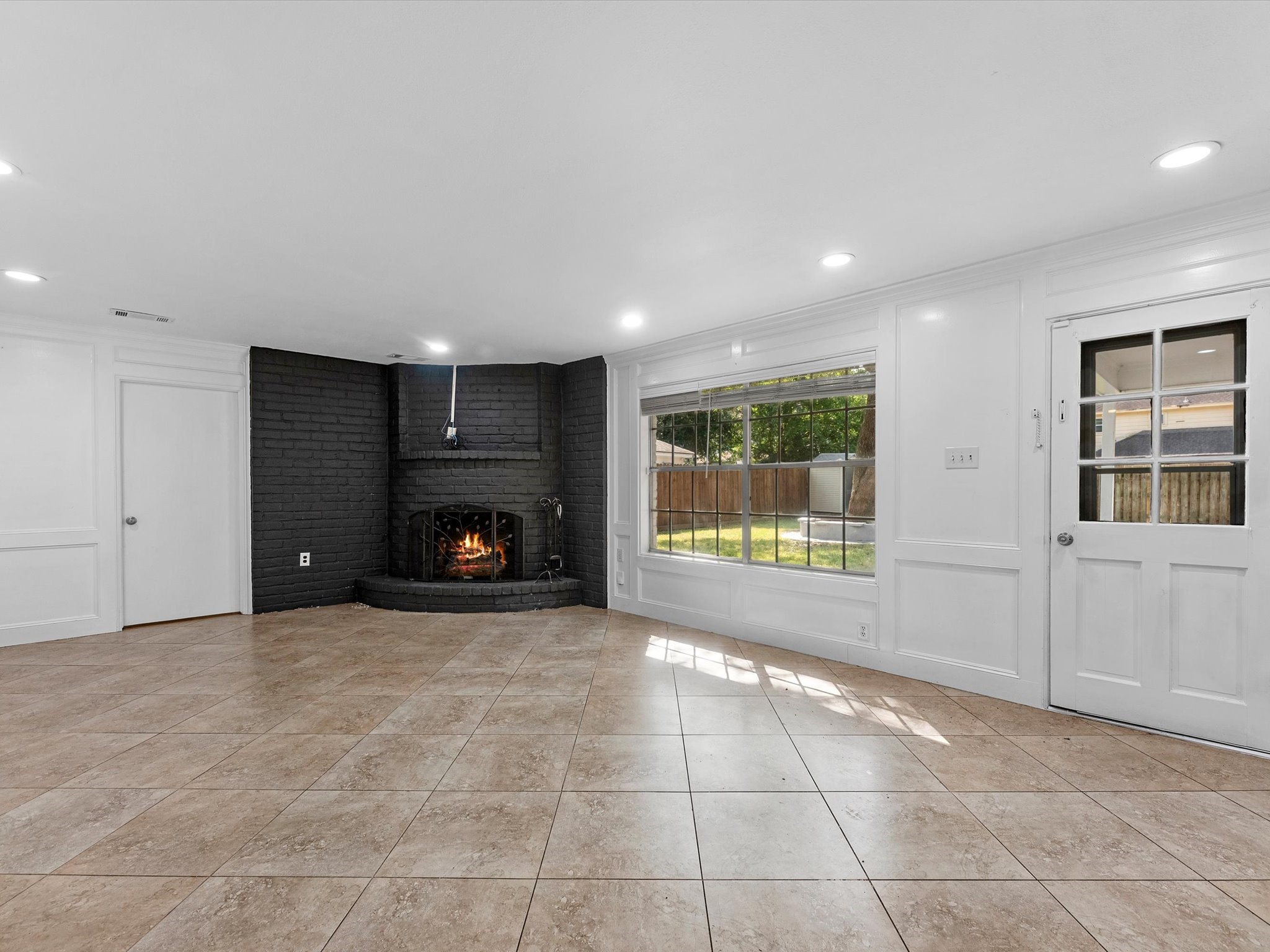 711 Lodgehill Lane Property Photo 3