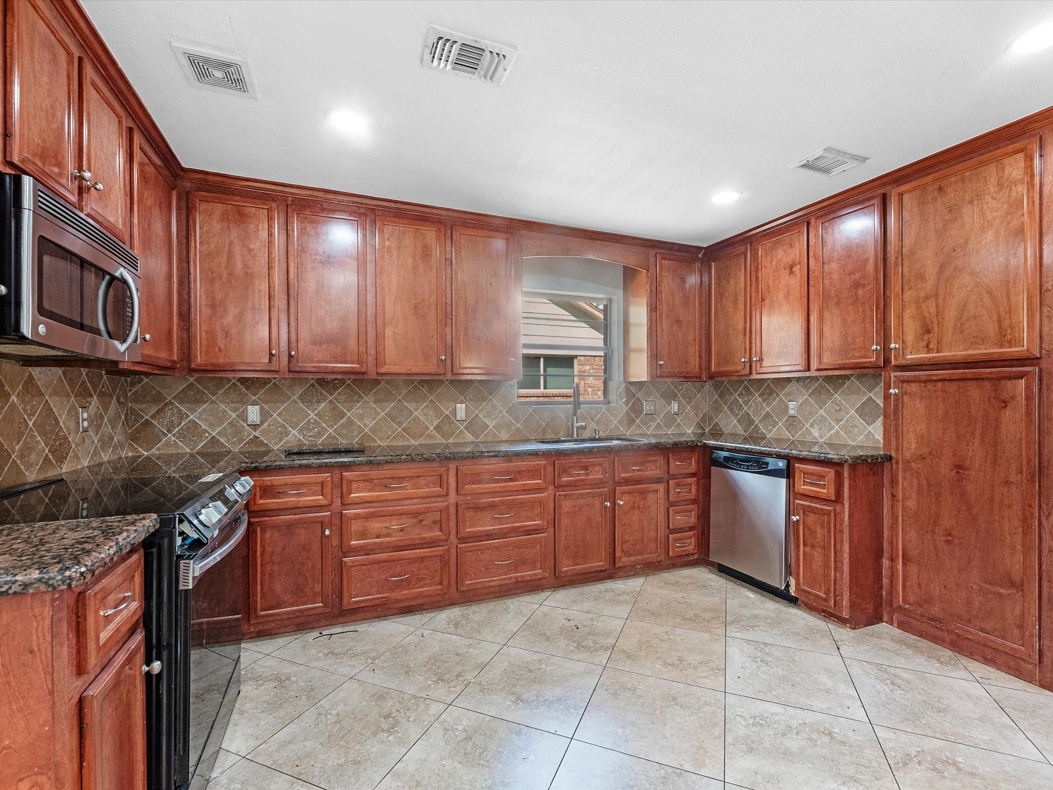 711 Lodgehill Lane Property Photo 6