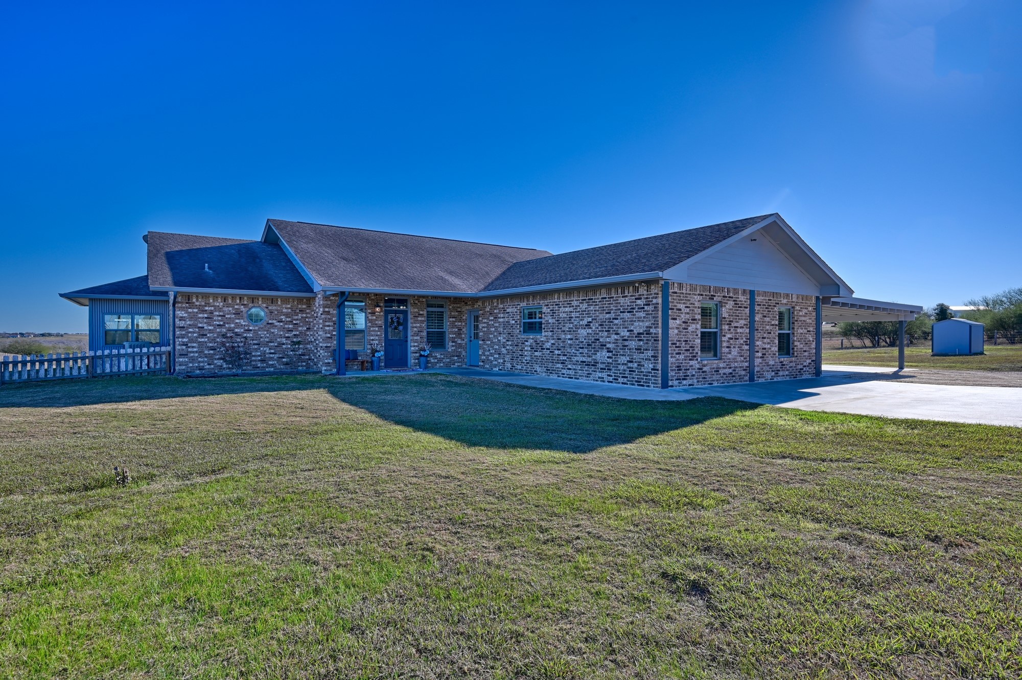 1733 County Road 376 Property Photo 1