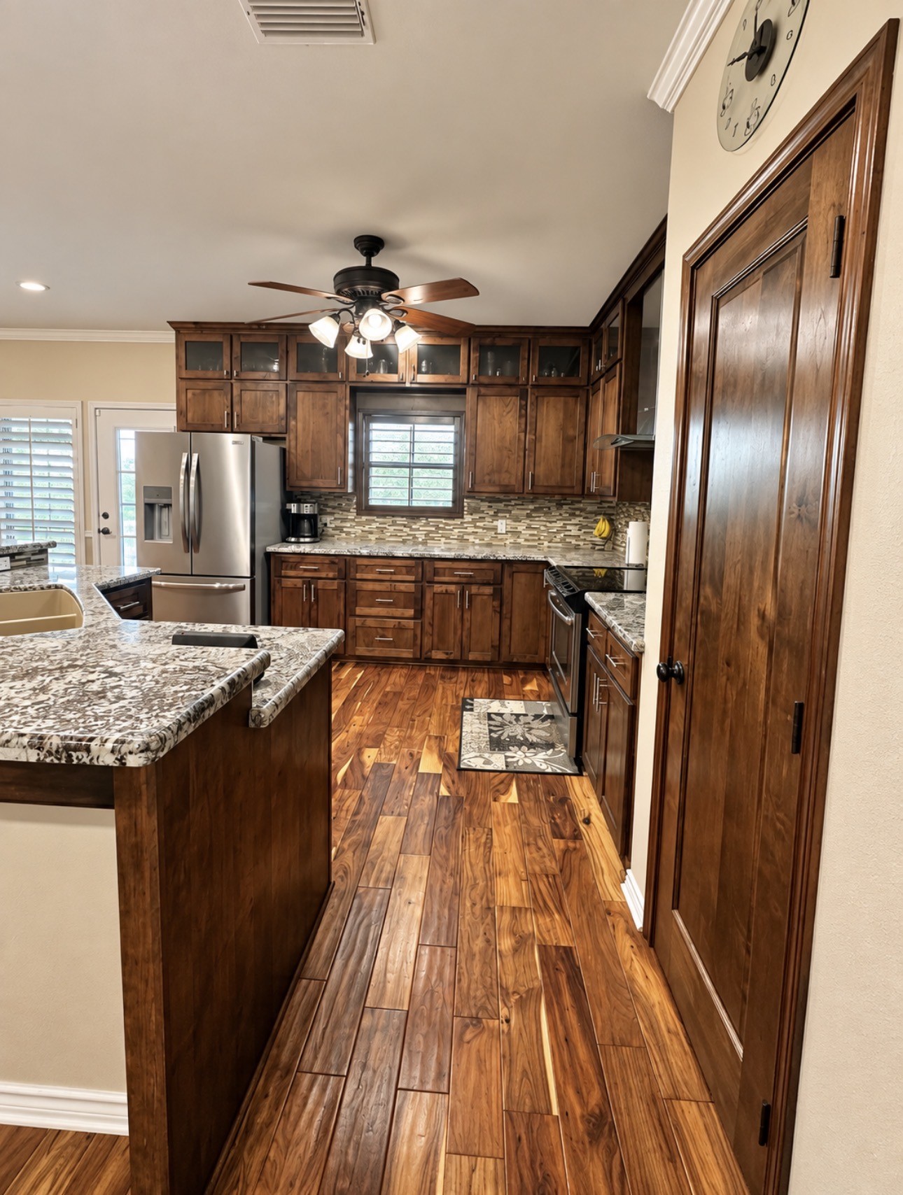 1733 County Road 376 Property Photo 4