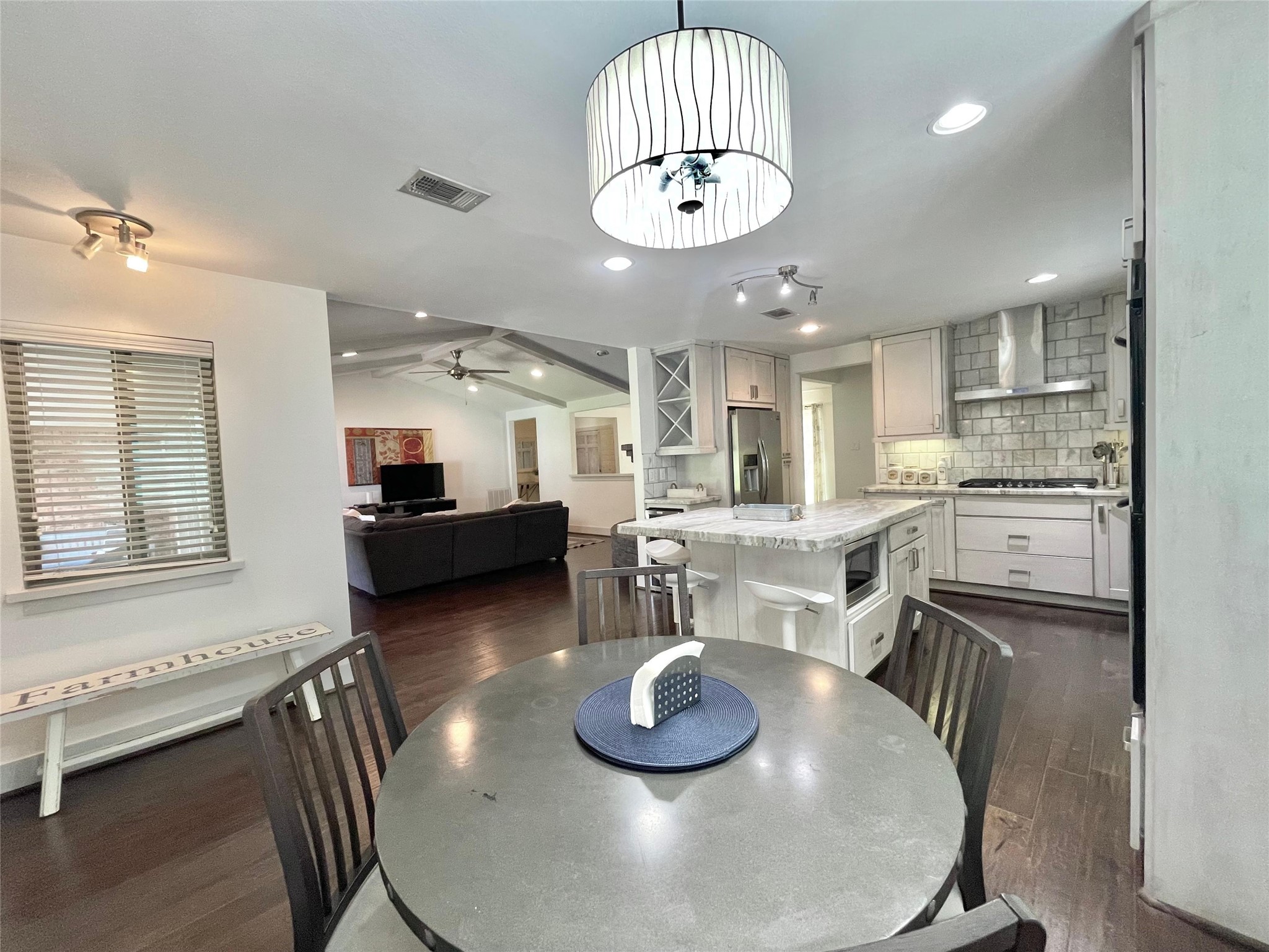 5638 Grape Street Property Photo 4