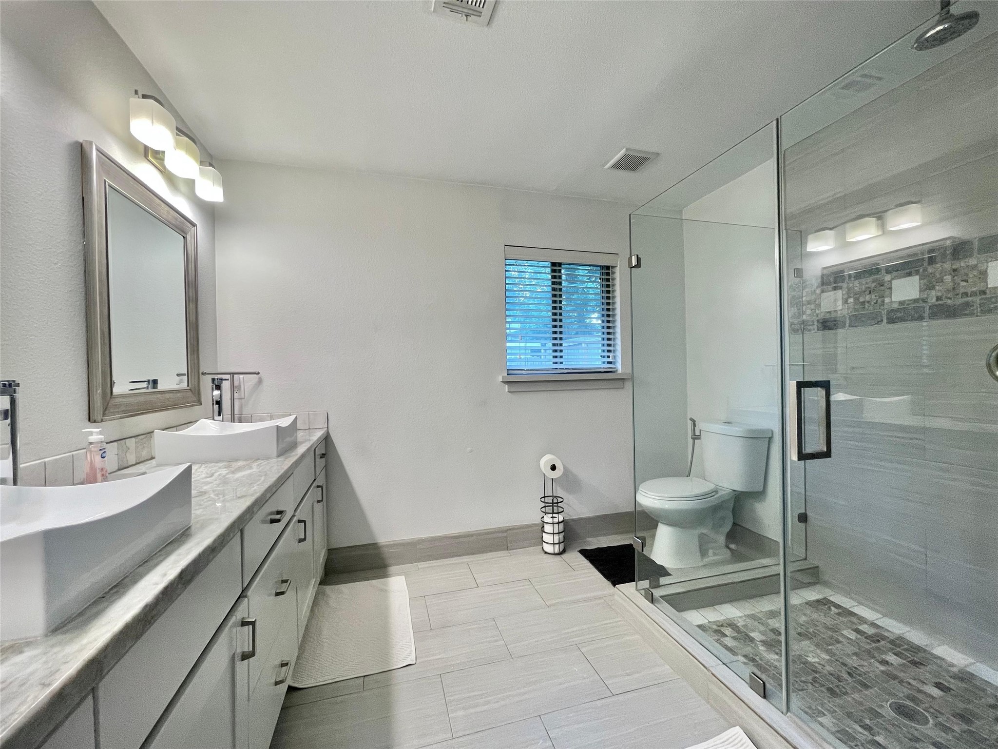 5638 Grape Street Property Photo 15