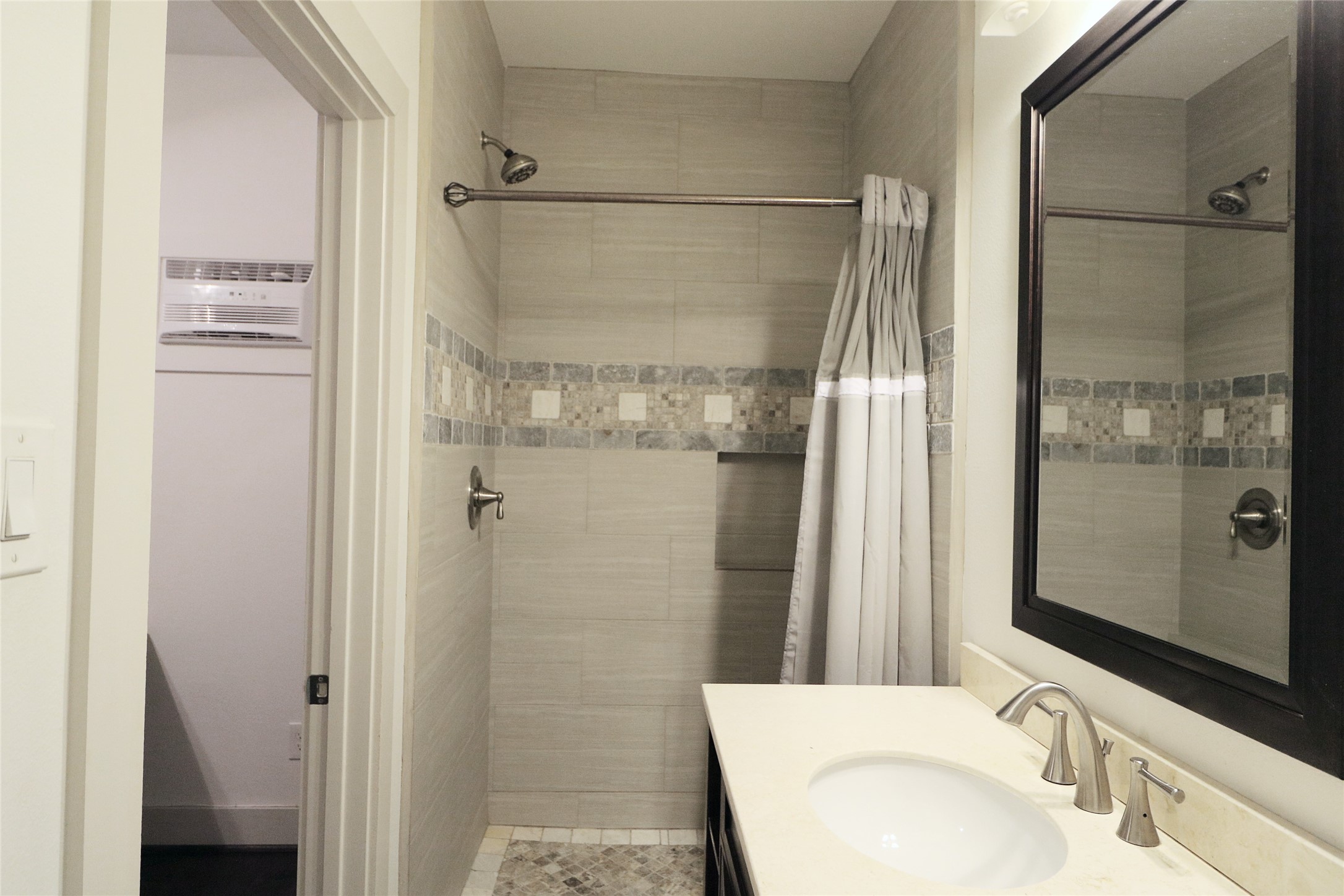 5638 Grape Street Property Photo 28