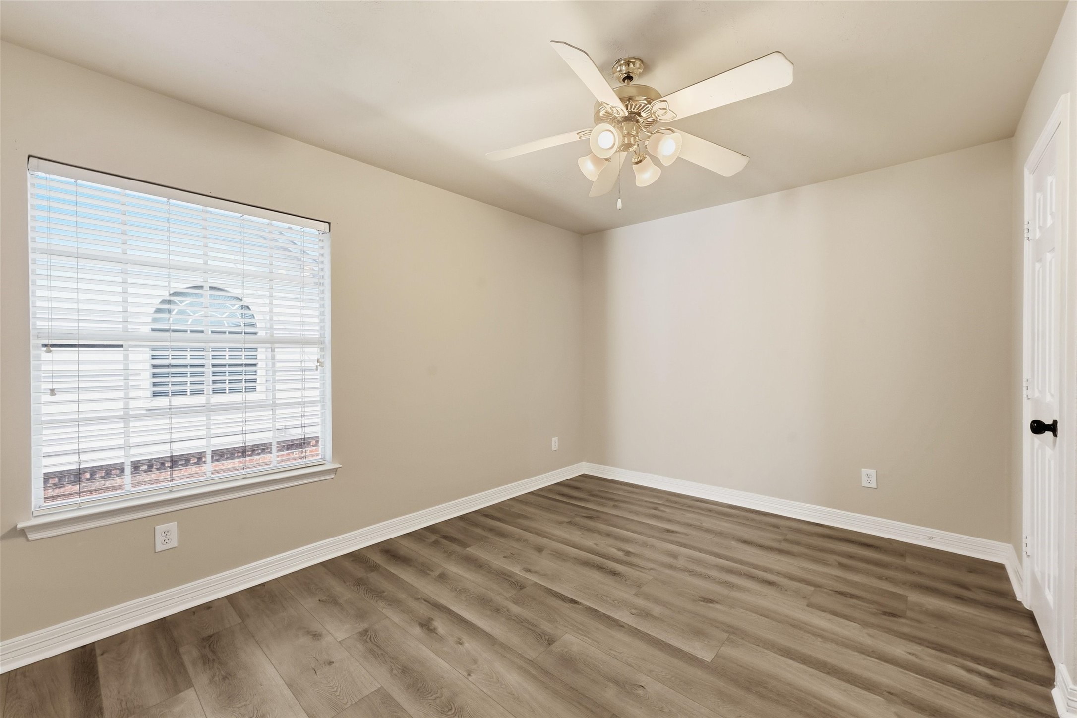 2443 Riverway Oak Drive Property Photo 31