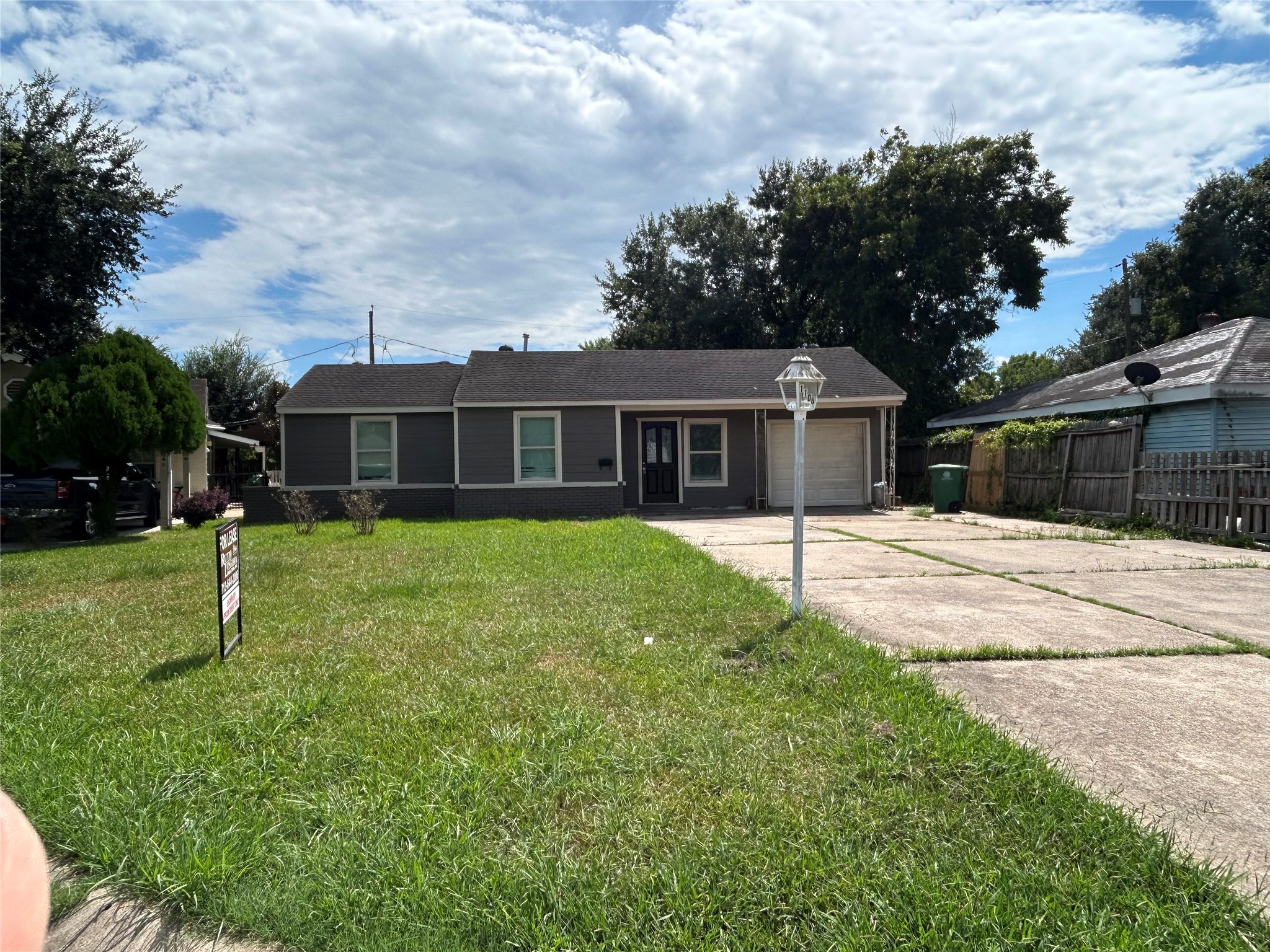 1108 Redbud Circle Property Photo 1