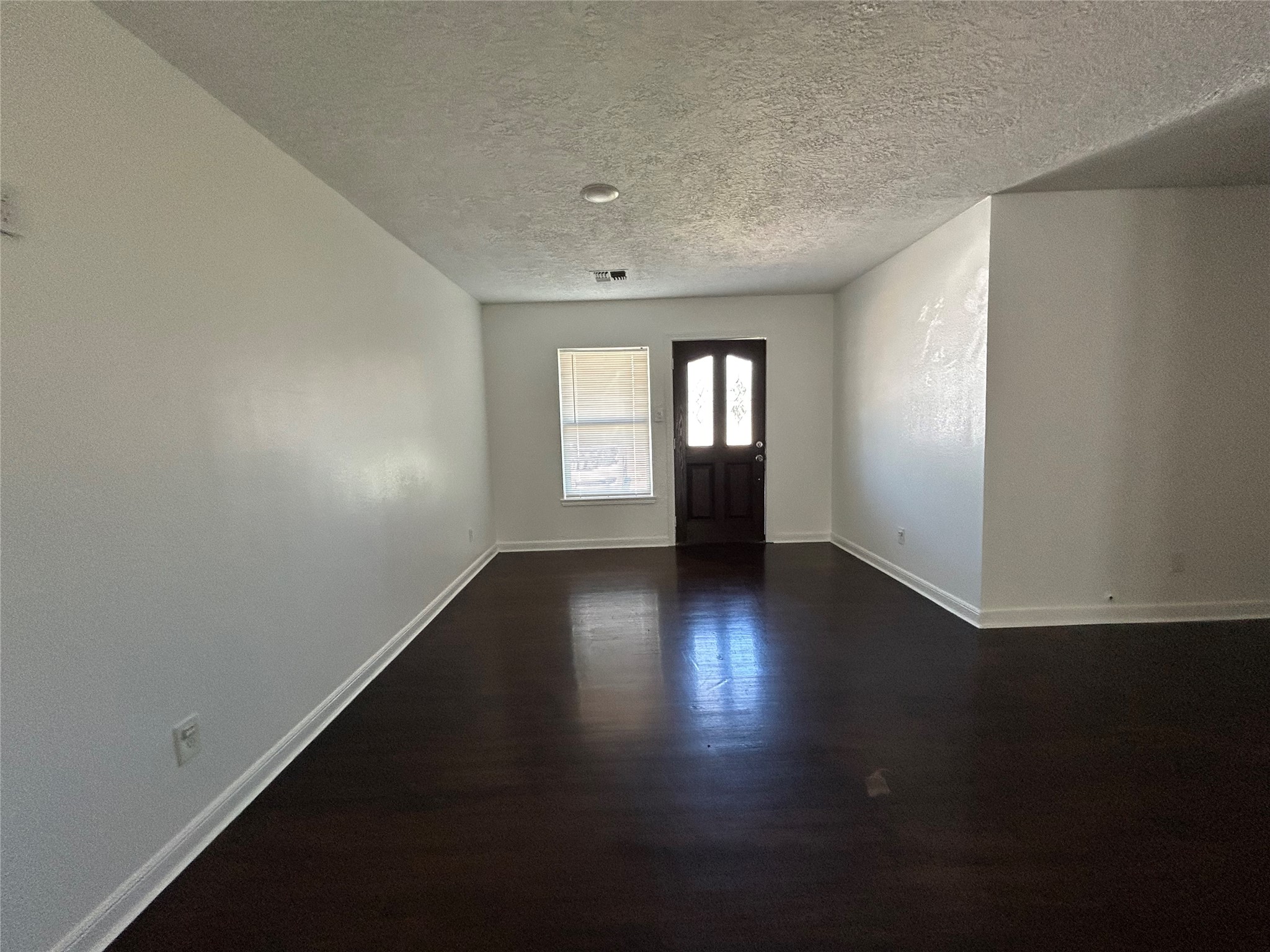 1108 Redbud Circle Property Photo 2