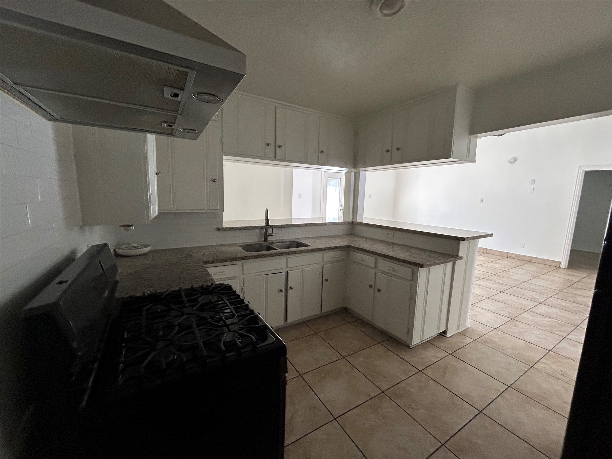 1108 Redbud Circle Property Photo 5