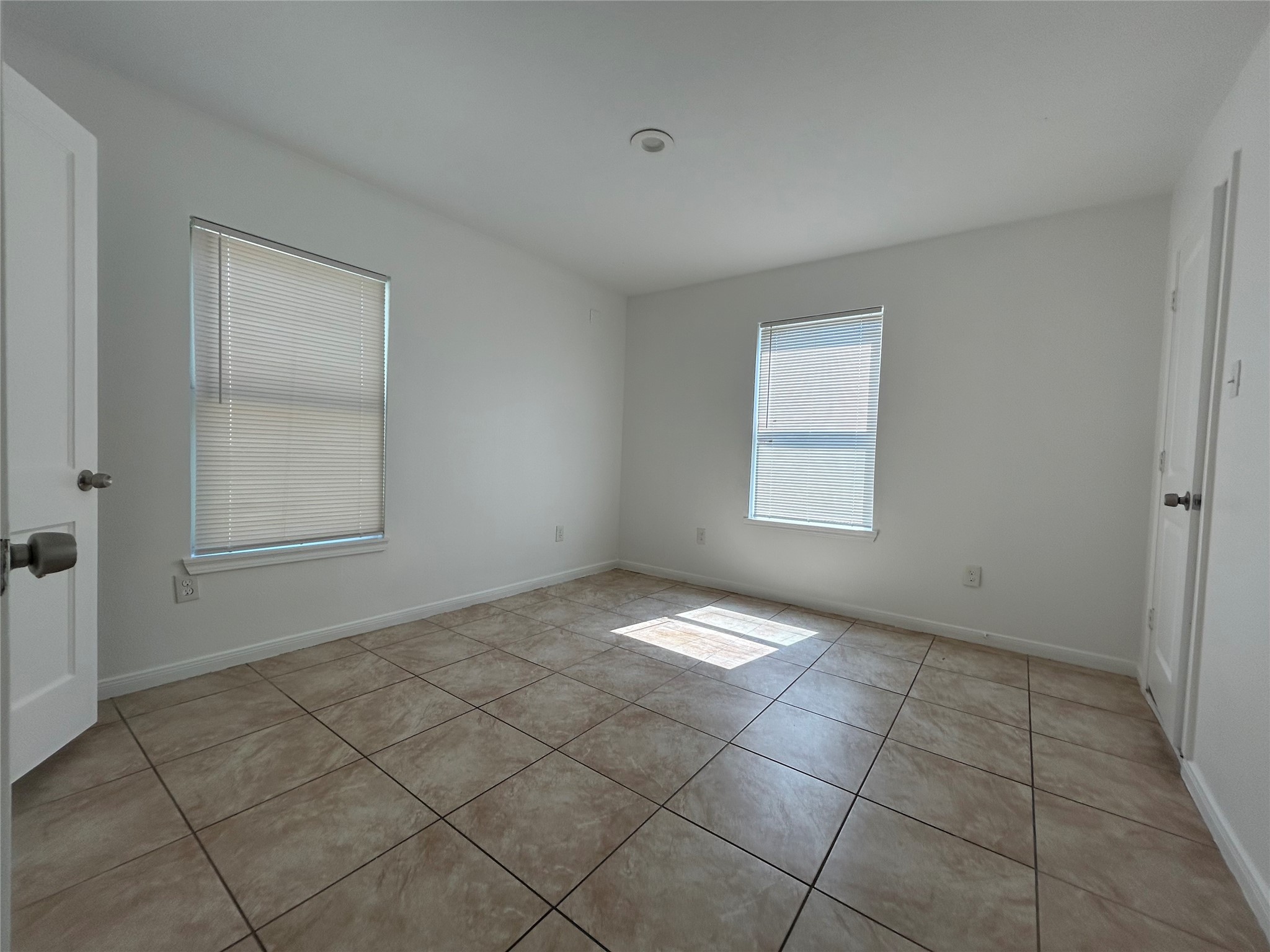 1108 Redbud Circle Property Photo 6