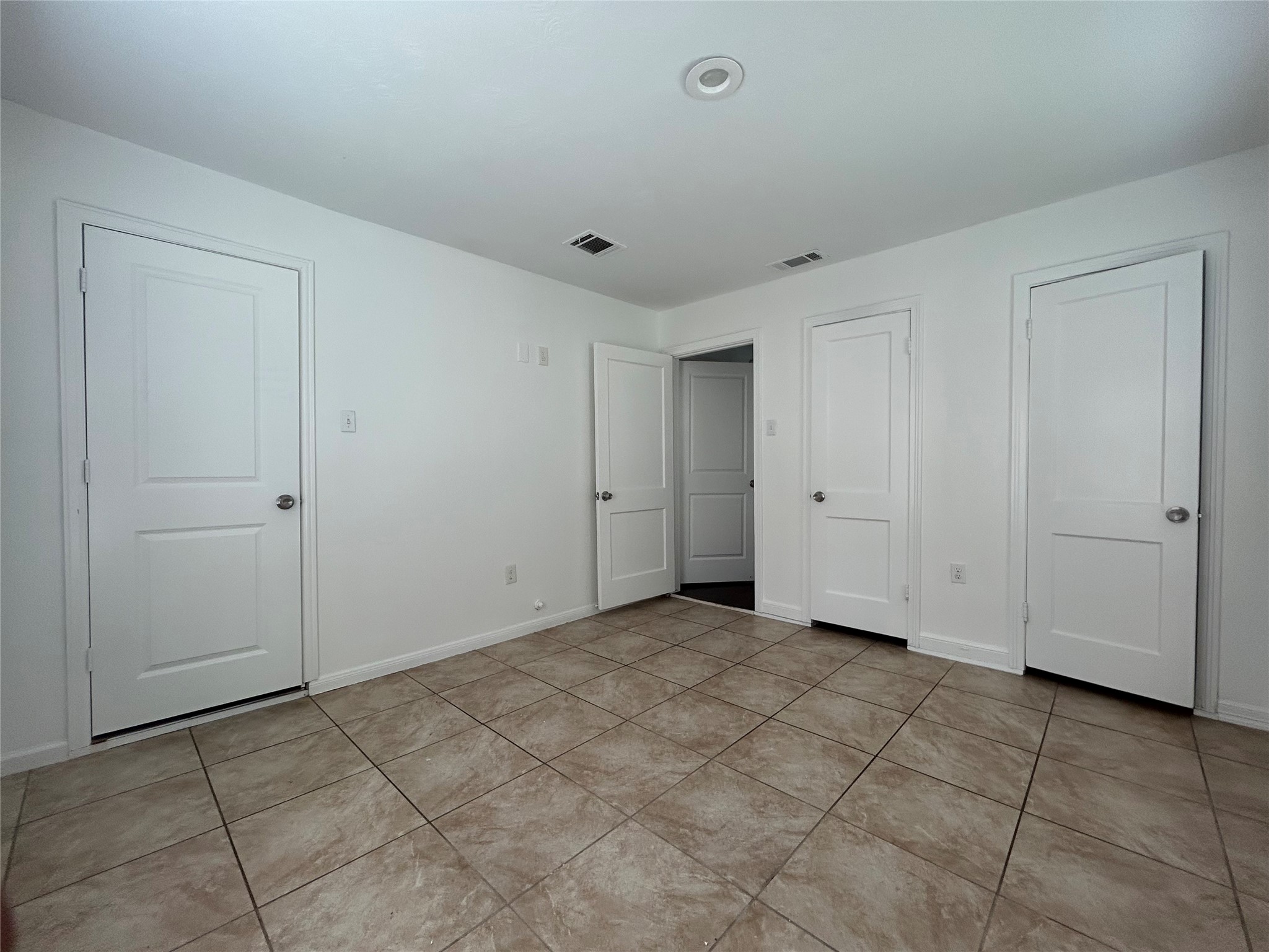 1108 Redbud Circle Property Photo 7