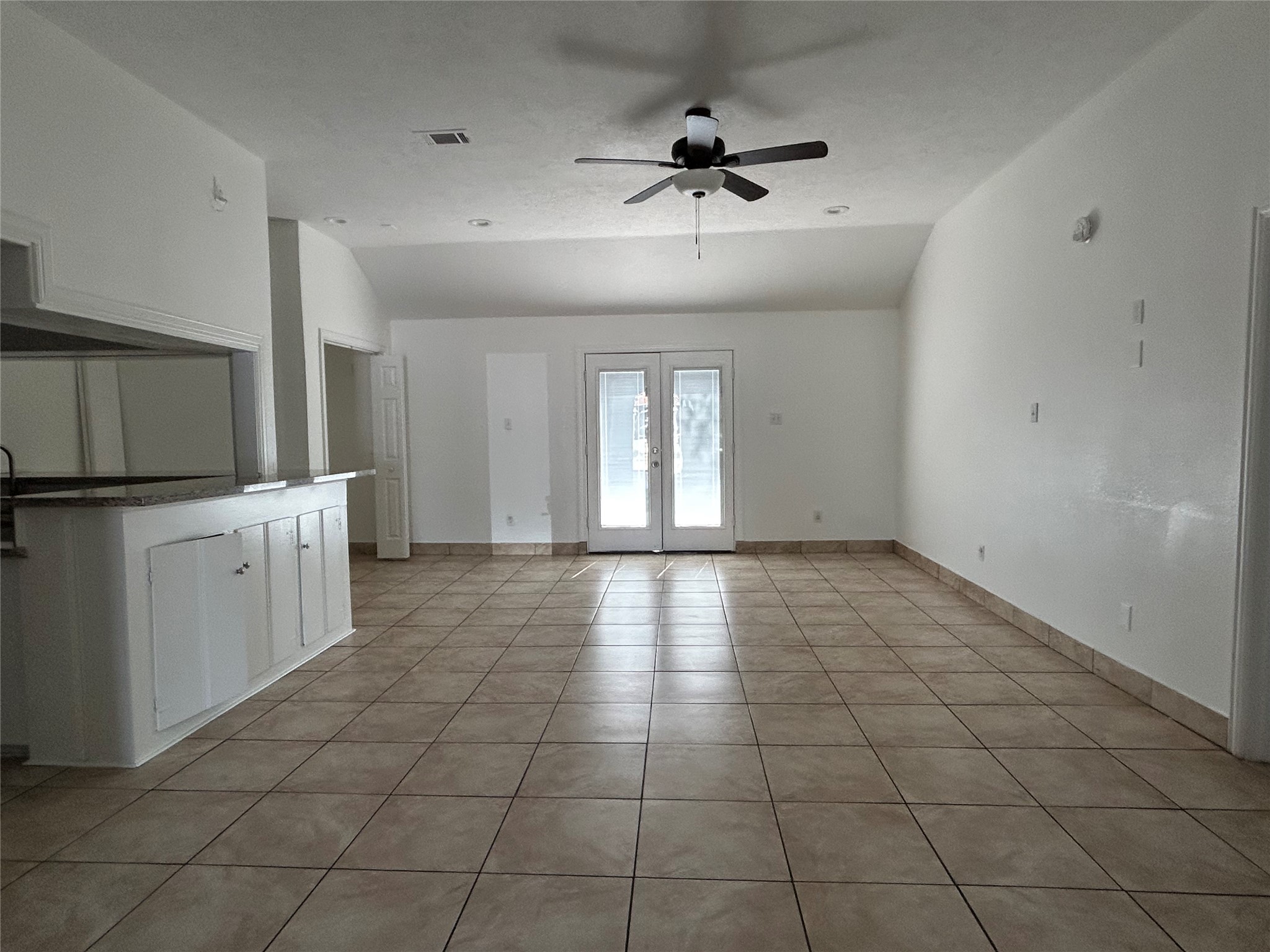 1108 Redbud Circle Property Photo 11