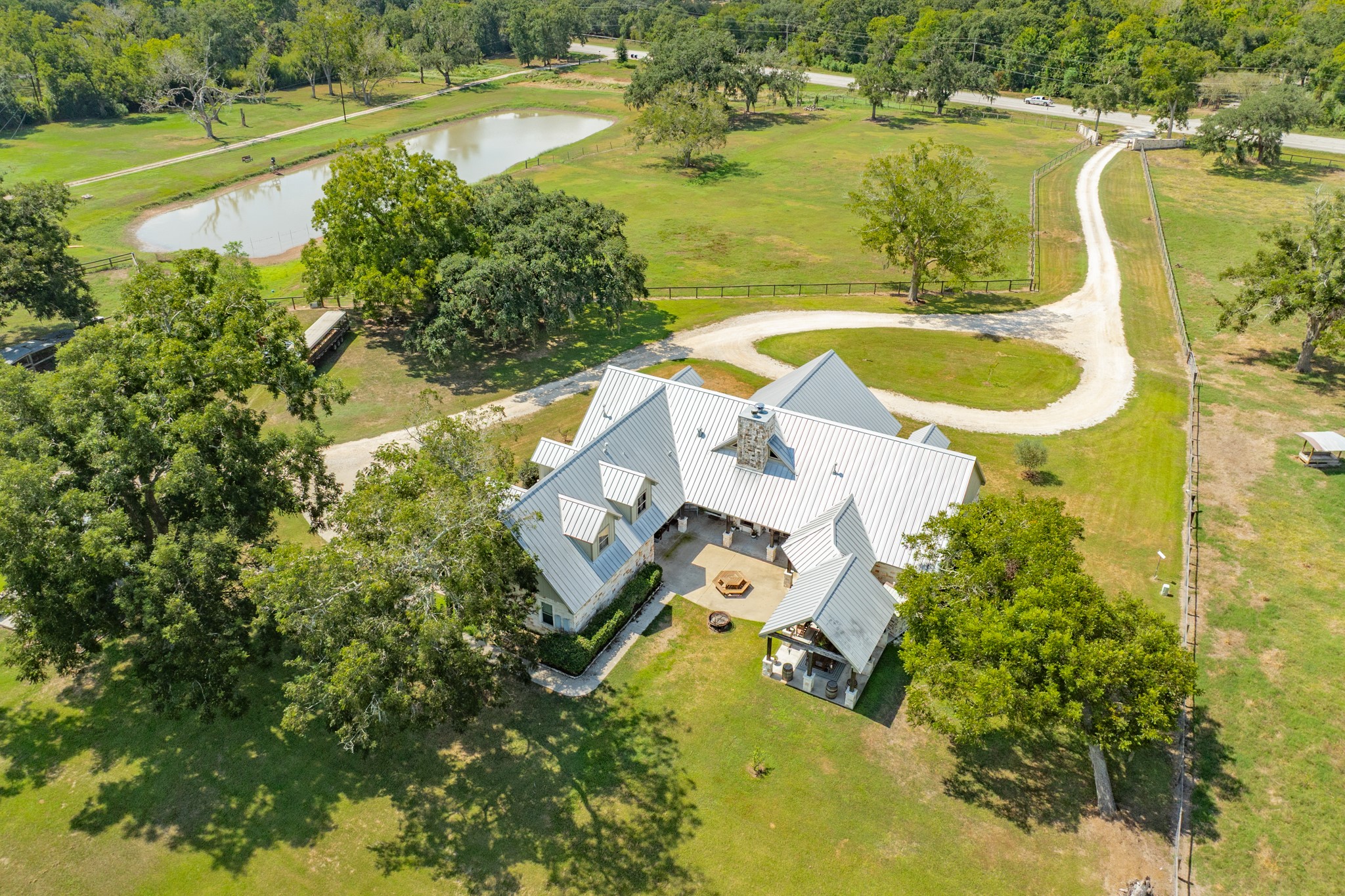620 Brit Baily Blvd Property Photo 3