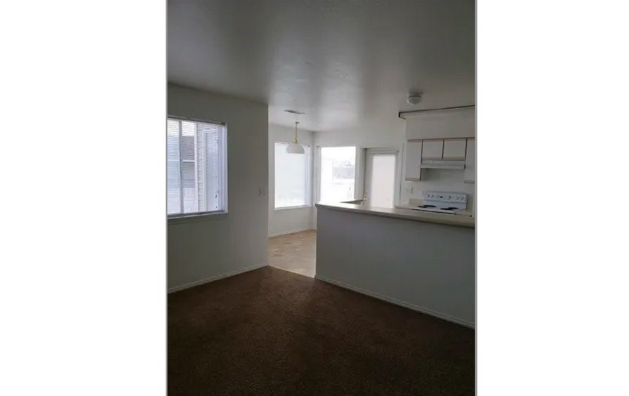 3020 Lerwick Dr Property Photo 8