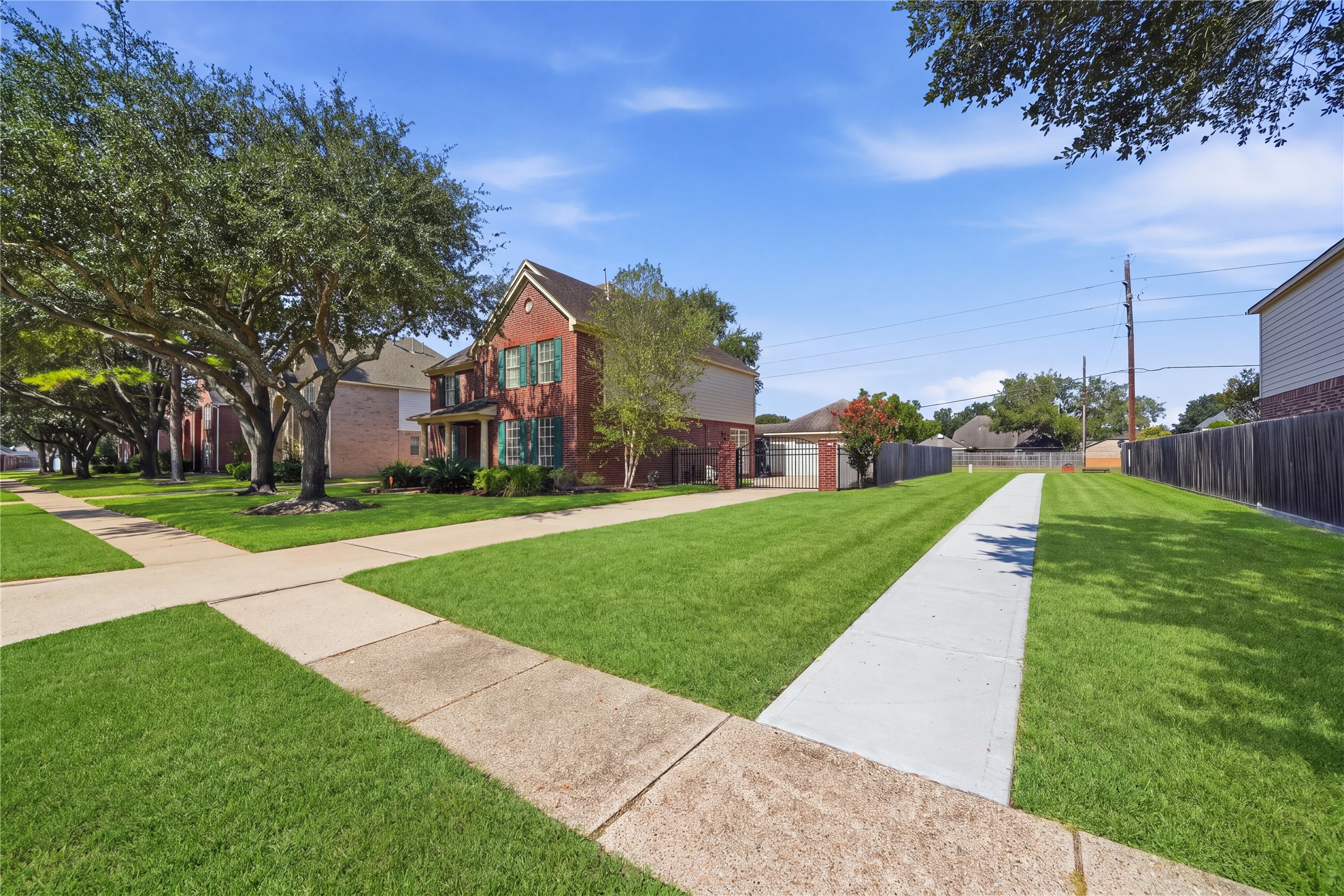 8323 Gentlewood Court Property Photo 7