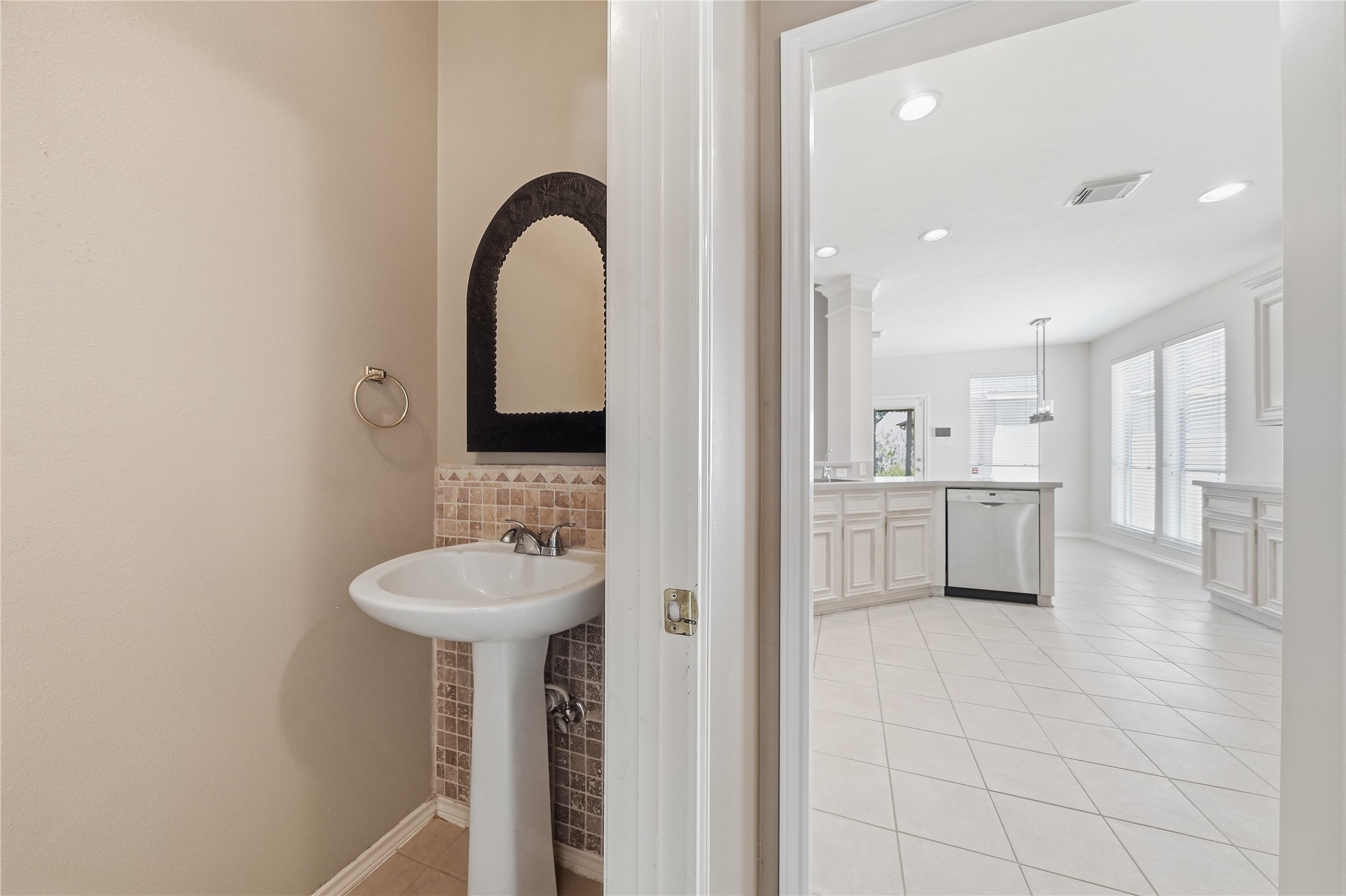 8323 Gentlewood Court Property Photo 14
