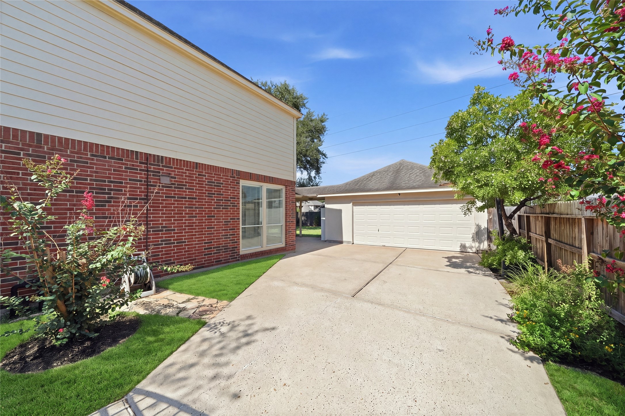 8323 Gentlewood Court Property Photo 32