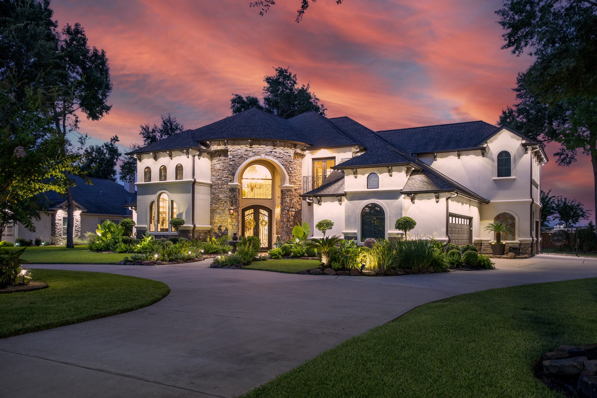 17108 Lakeway Park Property Photo